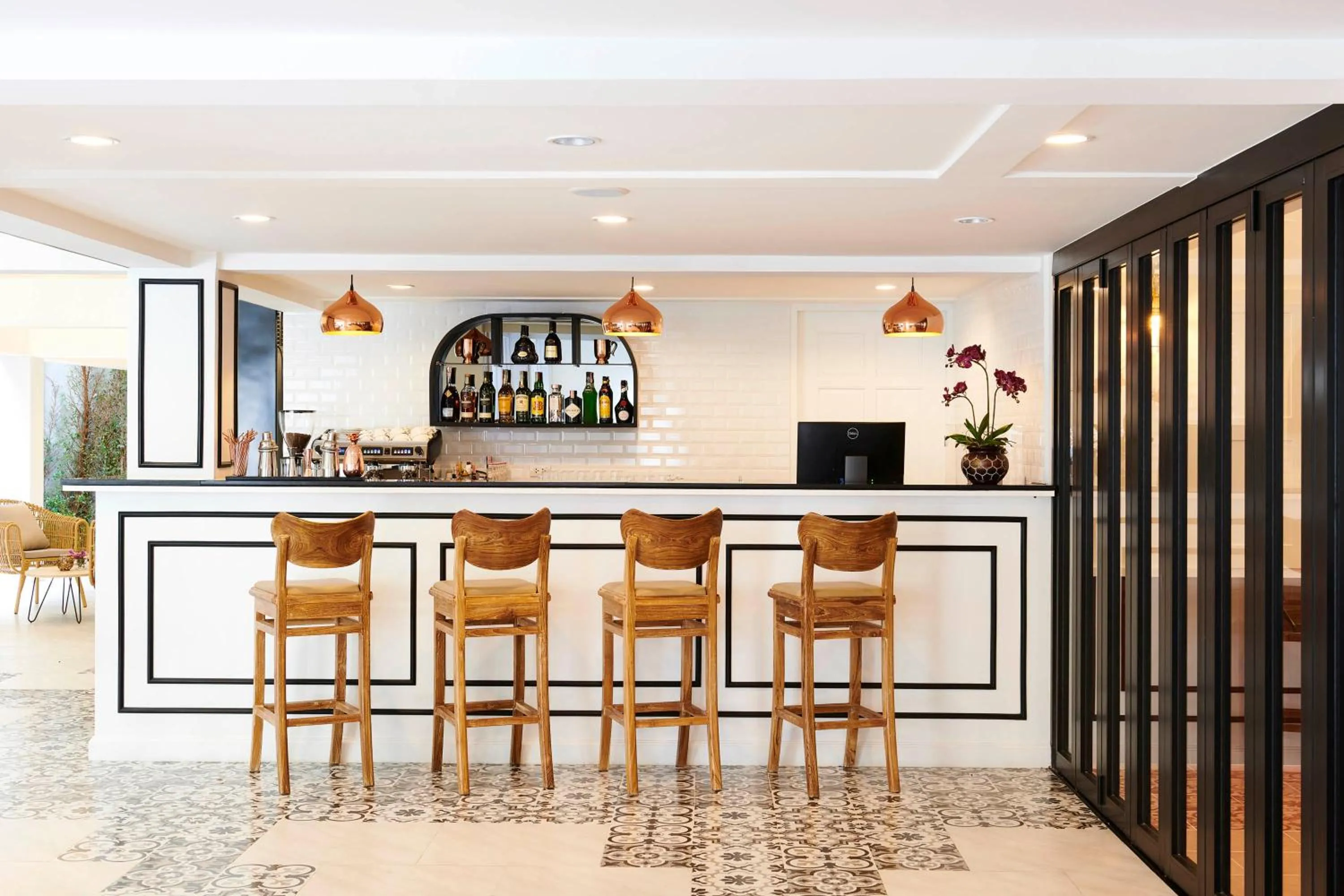 Restaurant/places to eat in Villa De Pranakorn