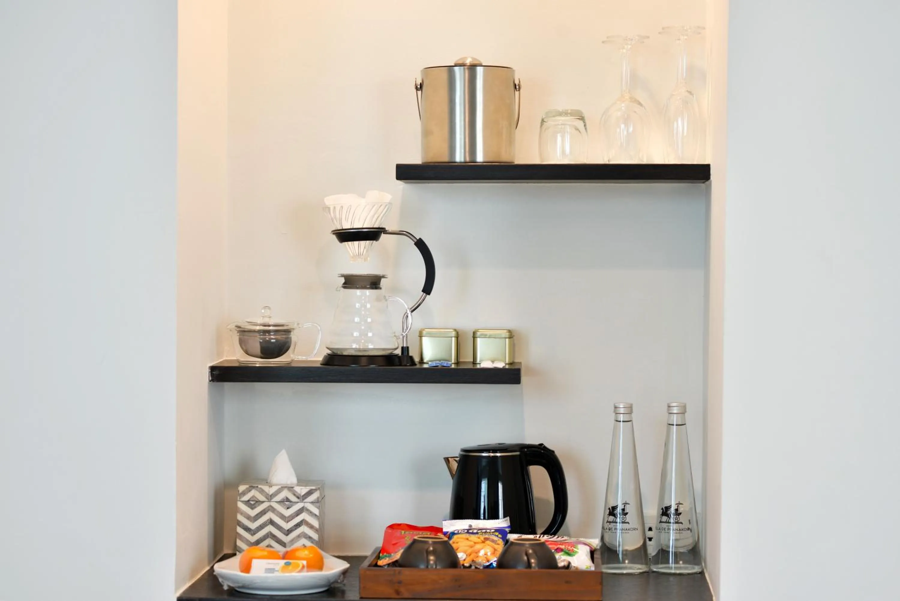 Coffee/tea facilities in Villa De Pranakorn