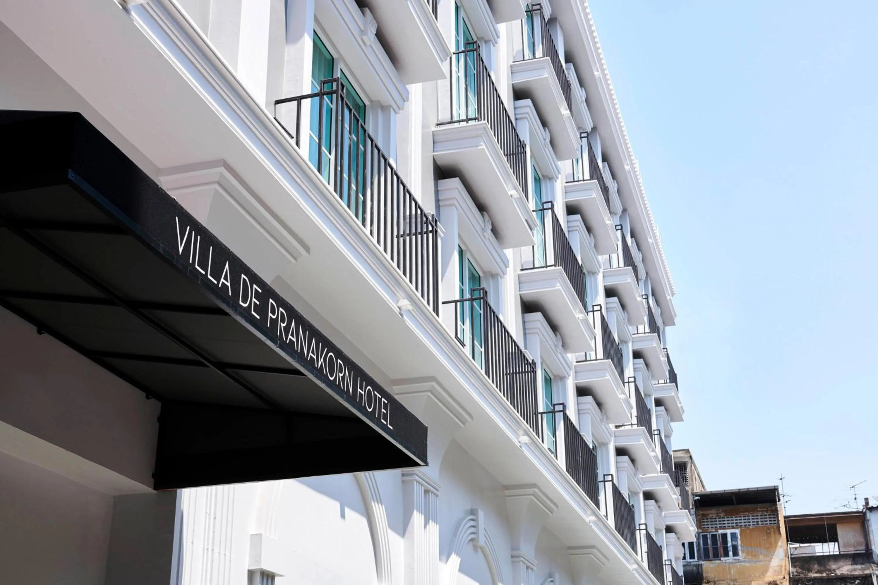 Property building in Villa De Pranakorn