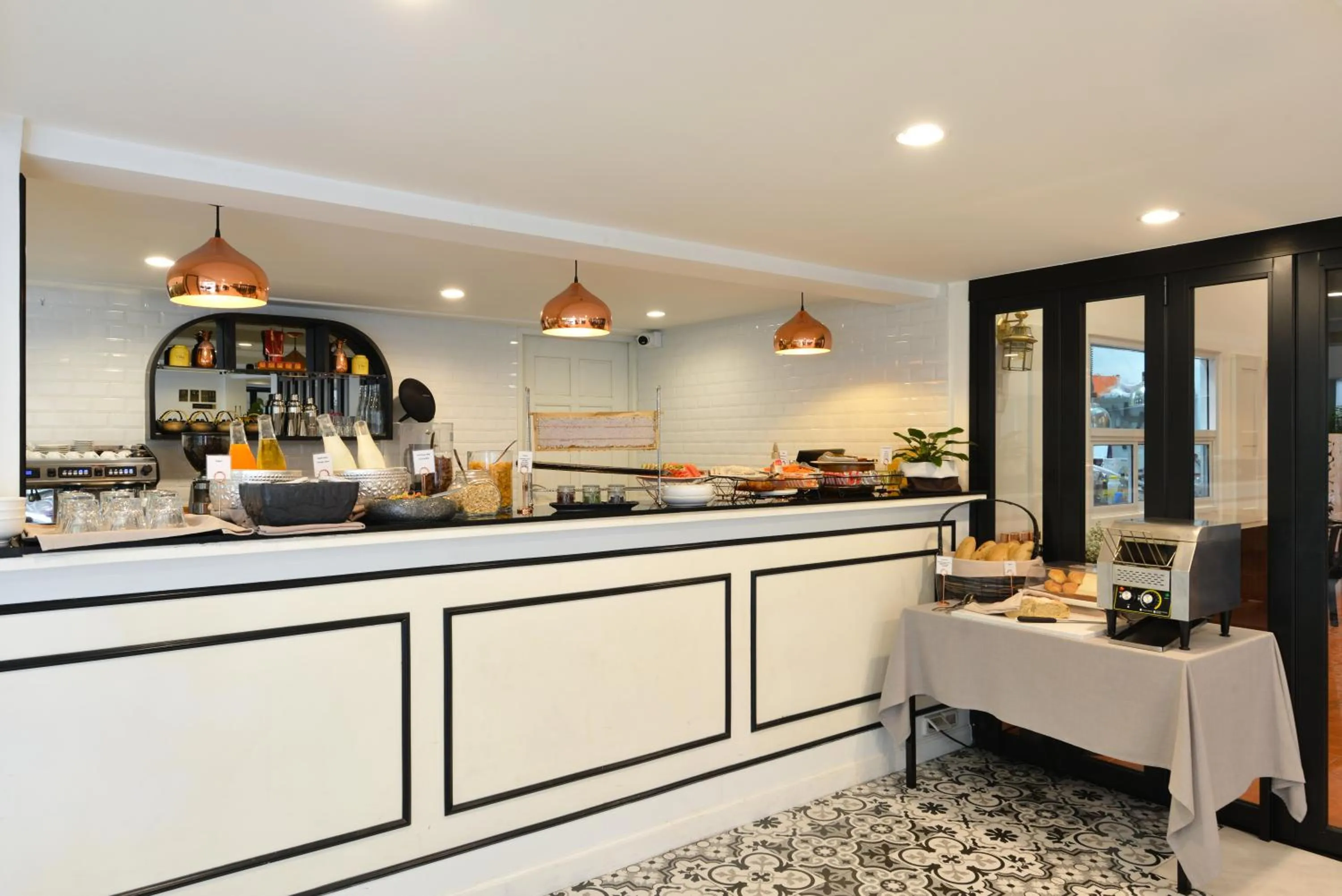 Breakfast in Villa De Pranakorn