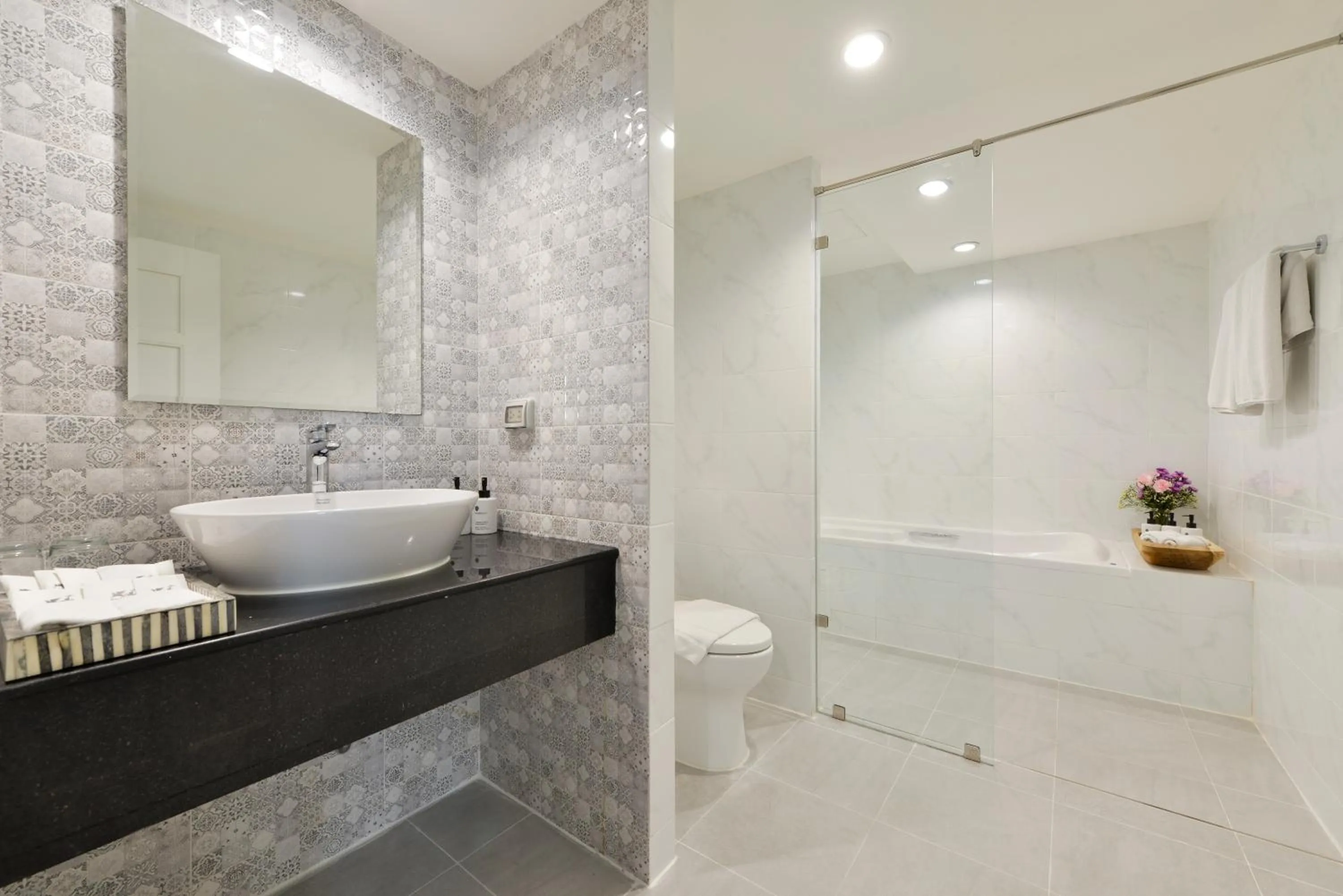 Shower in Villa De Pranakorn