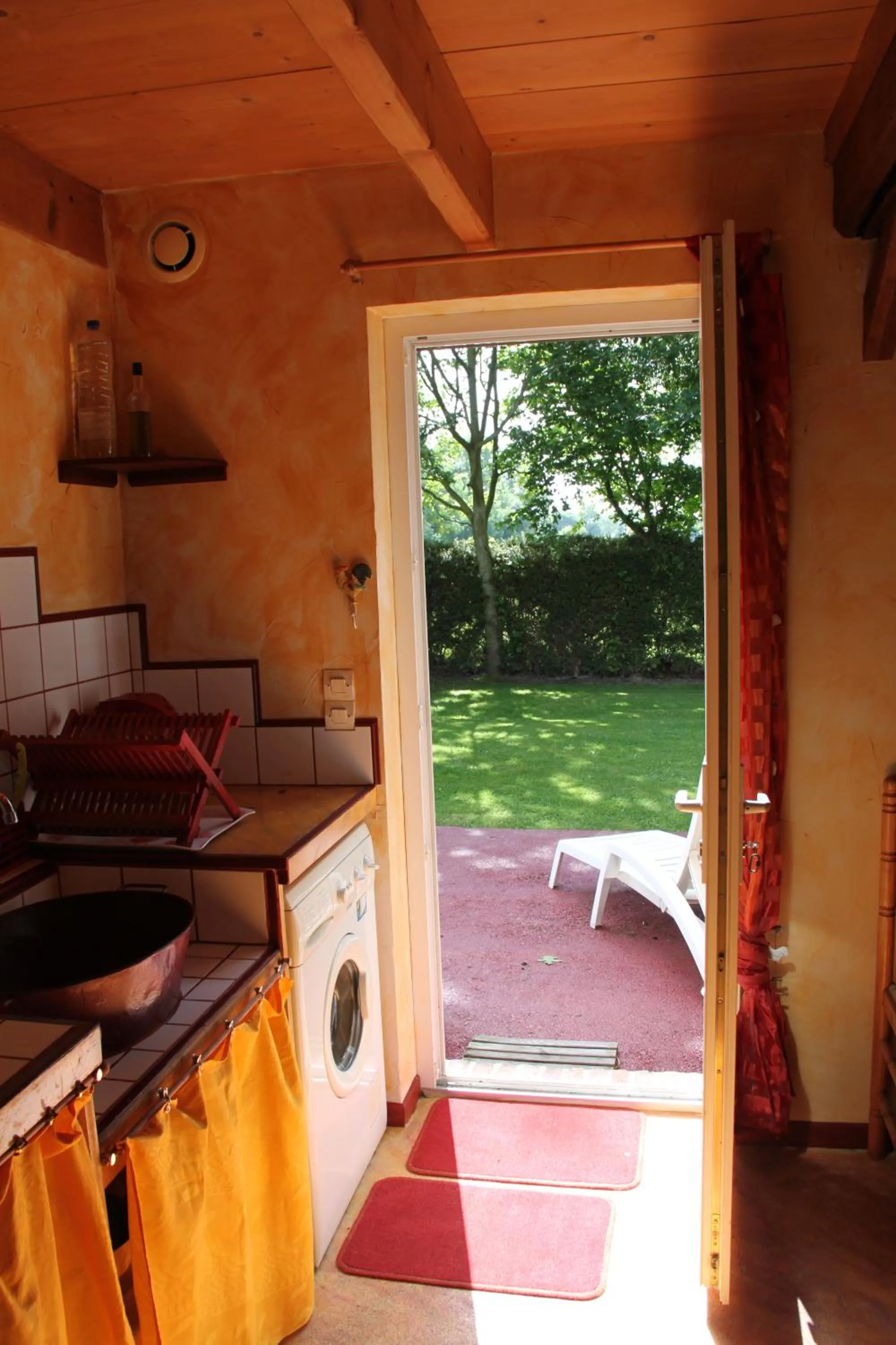 Kitchen or kitchenette in Gîtes Manoir du Buquet
