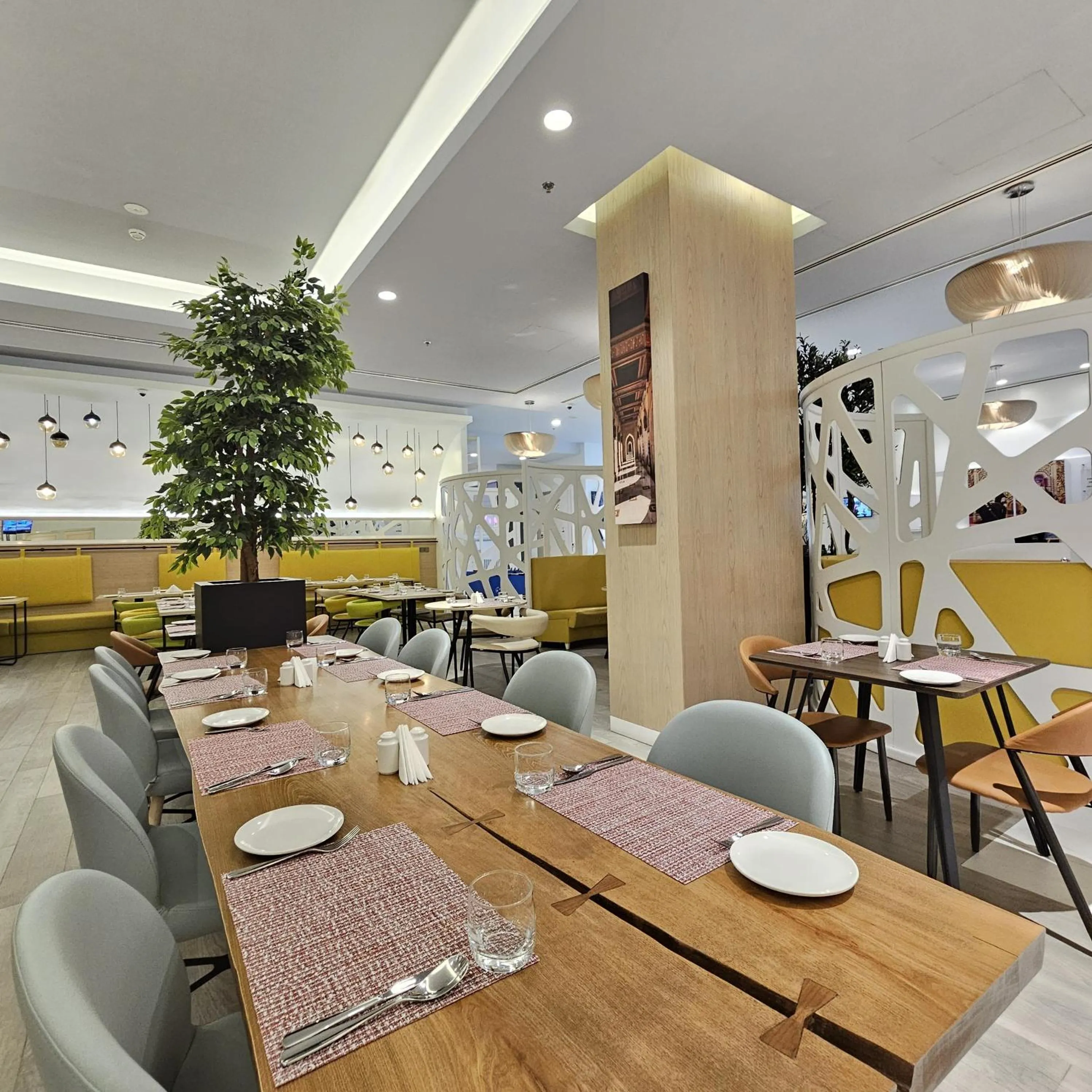 Restaurant/places to eat in Swiss-Belinn Airport Muscat Oman