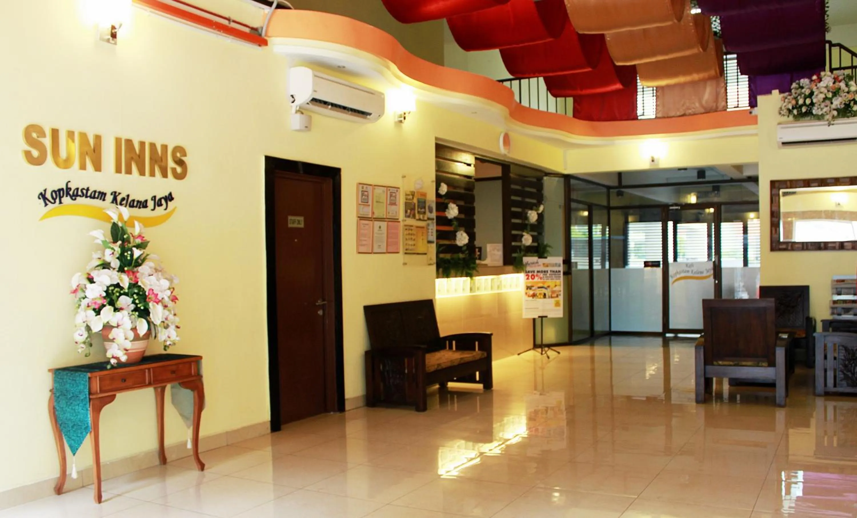 Lobby or reception in SUN INNS PERMAS JAYA