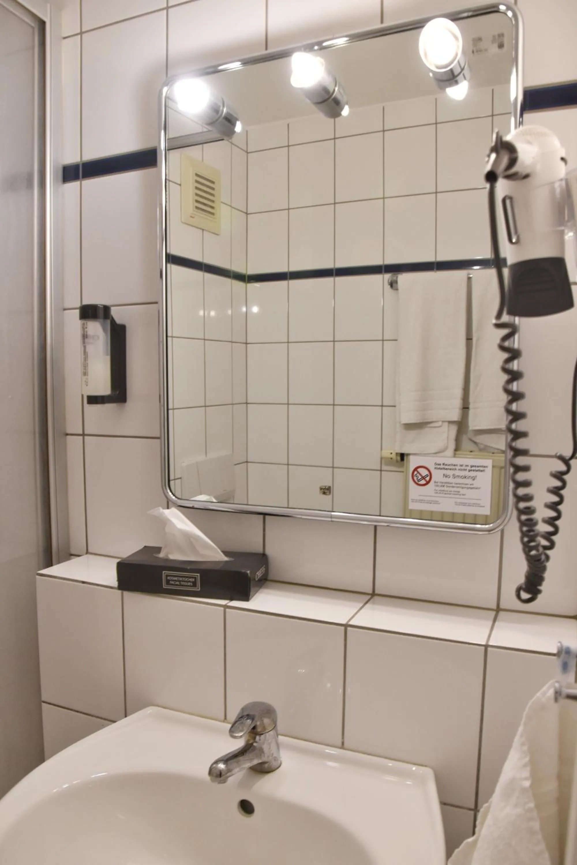 Shower in Palazzo Hotel - direkt im Zentrum