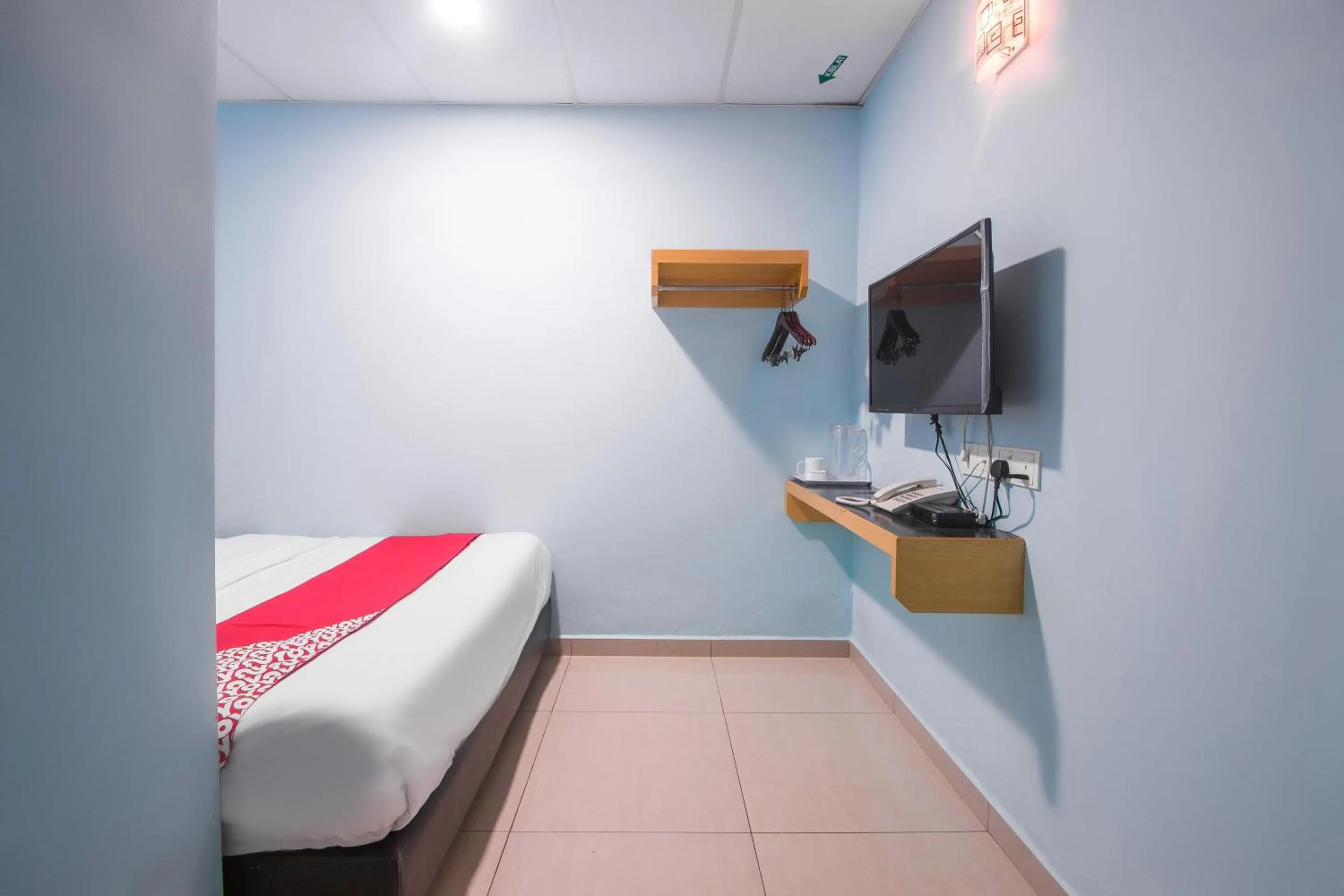 Bedroom, Bed in OYO 89842 Hotel 22, Northport