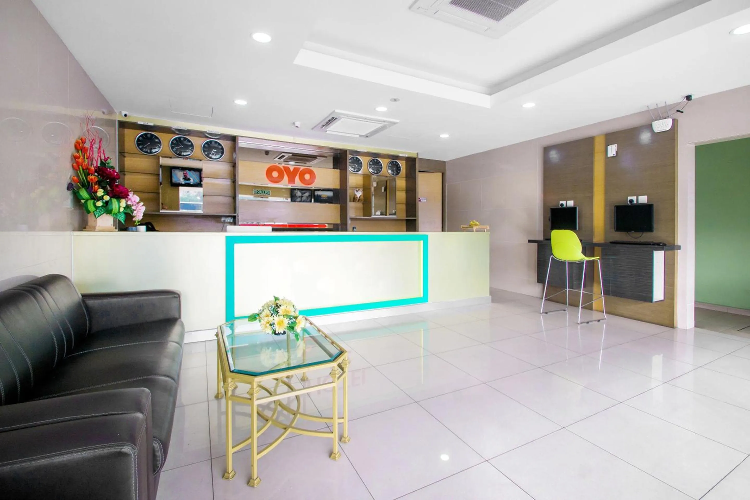 Lobby or reception in OYO 89842 Hotel 22, Northport