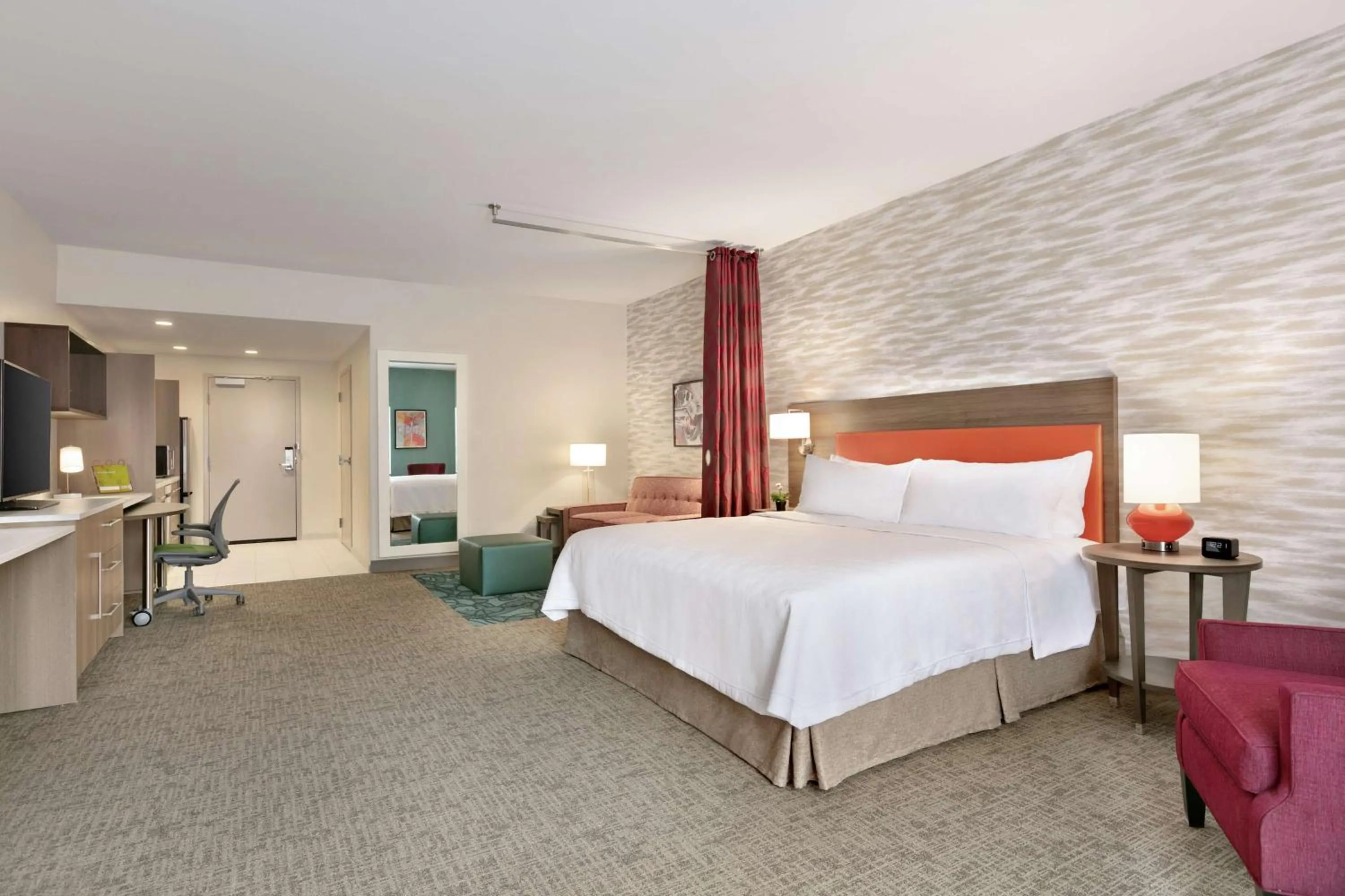 Bedroom, Bed in Home2 Suites By Hilton Easton