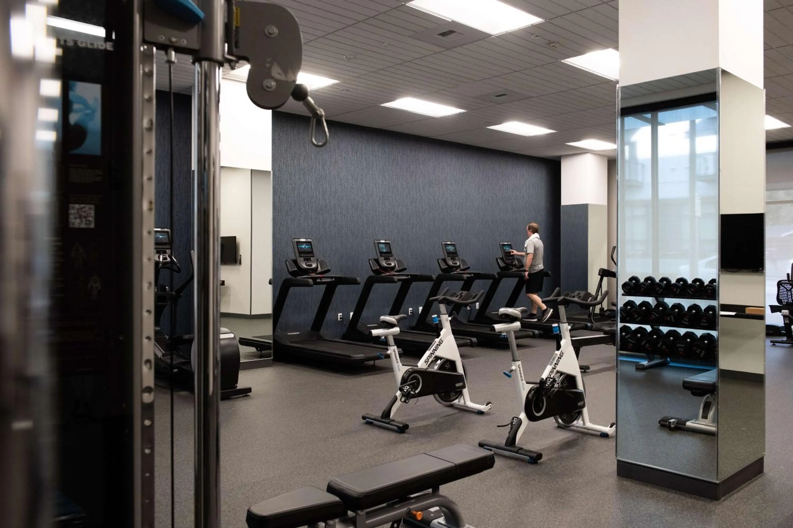 Fitness centre/facilities in Hilton Garden Inn Redmond WA
