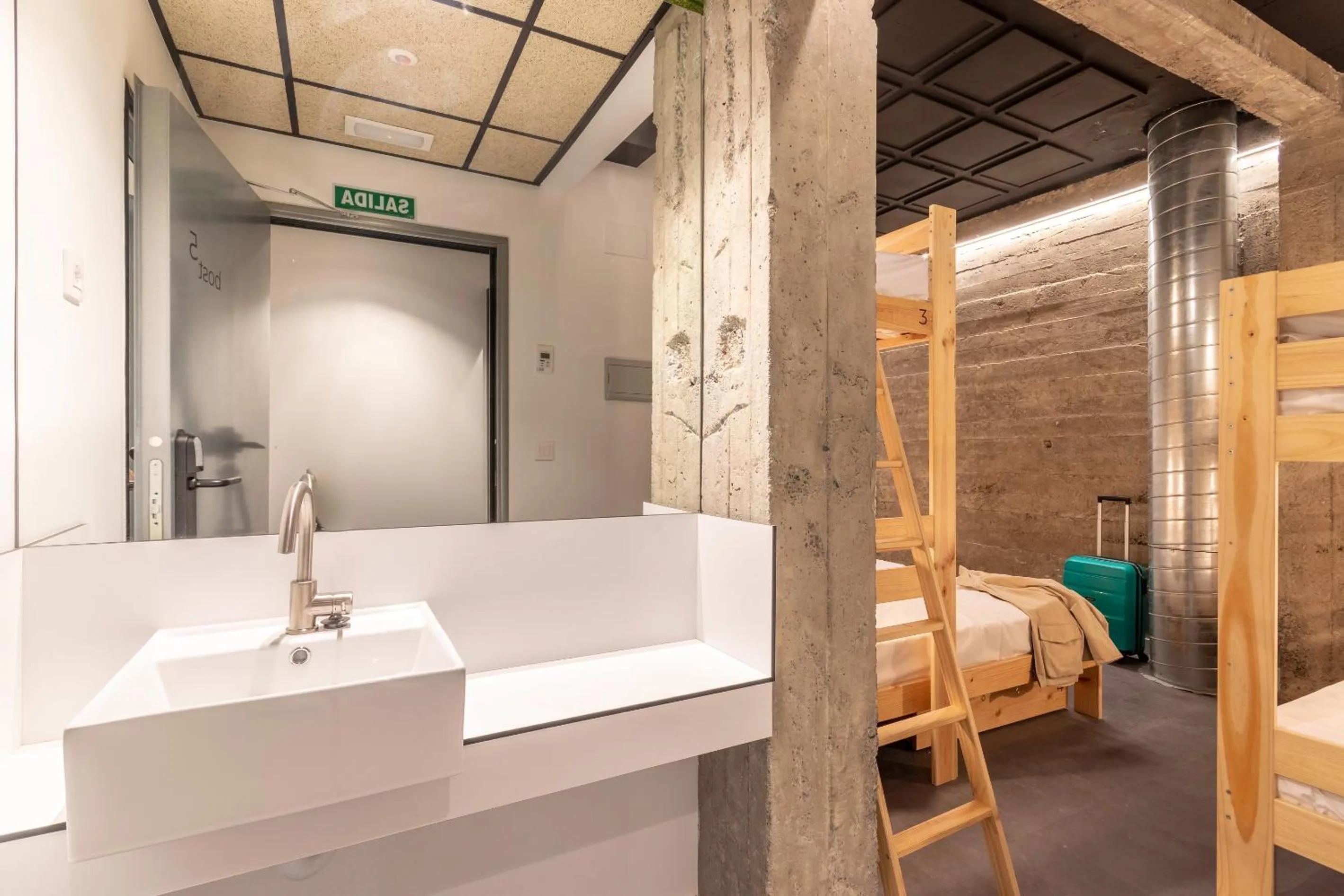 Shower in Ekoos Hostel, Bilbao Eko Hostel