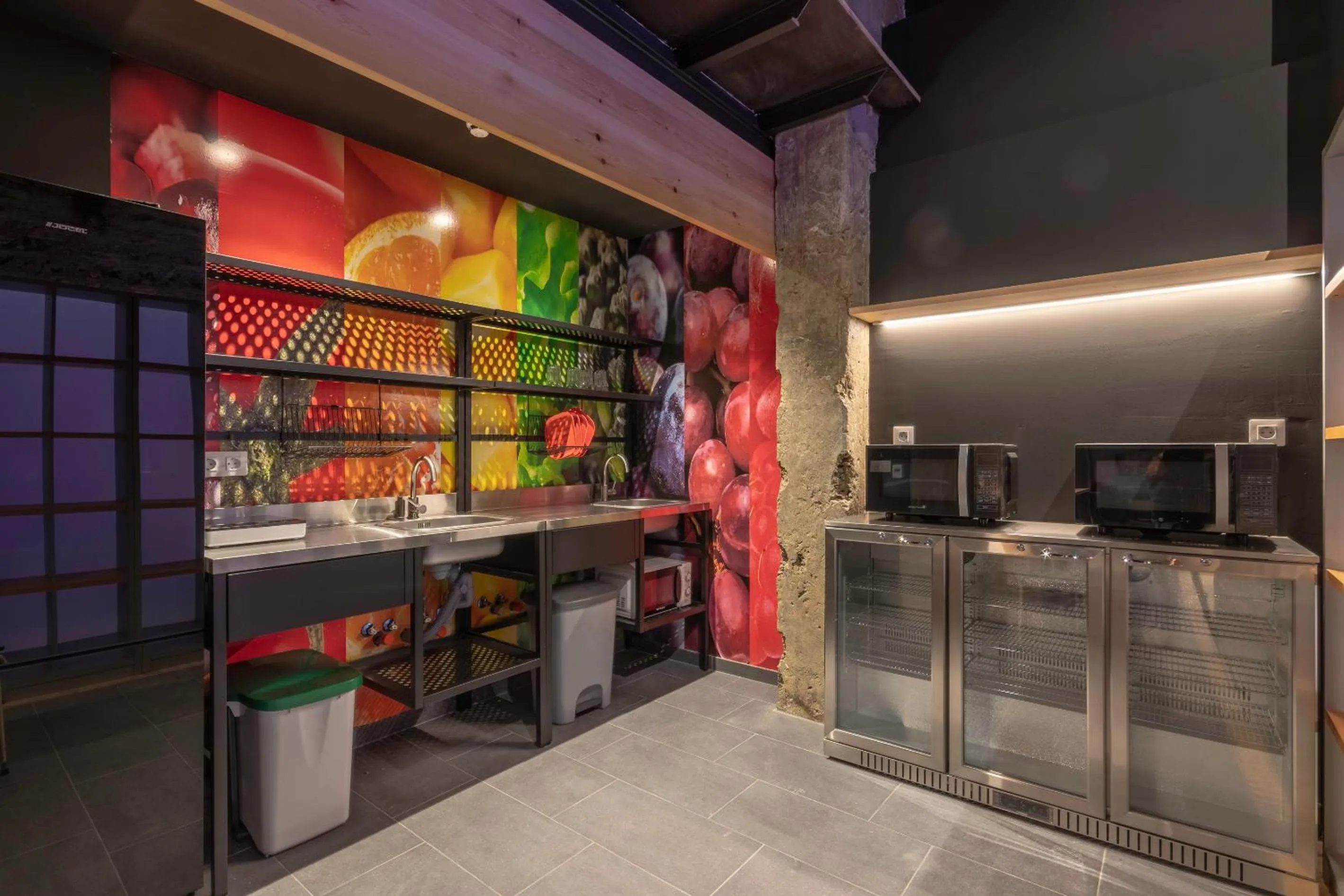 Kitchen or kitchenette in Ekoos Hostel, Bilbao Eko Hostel