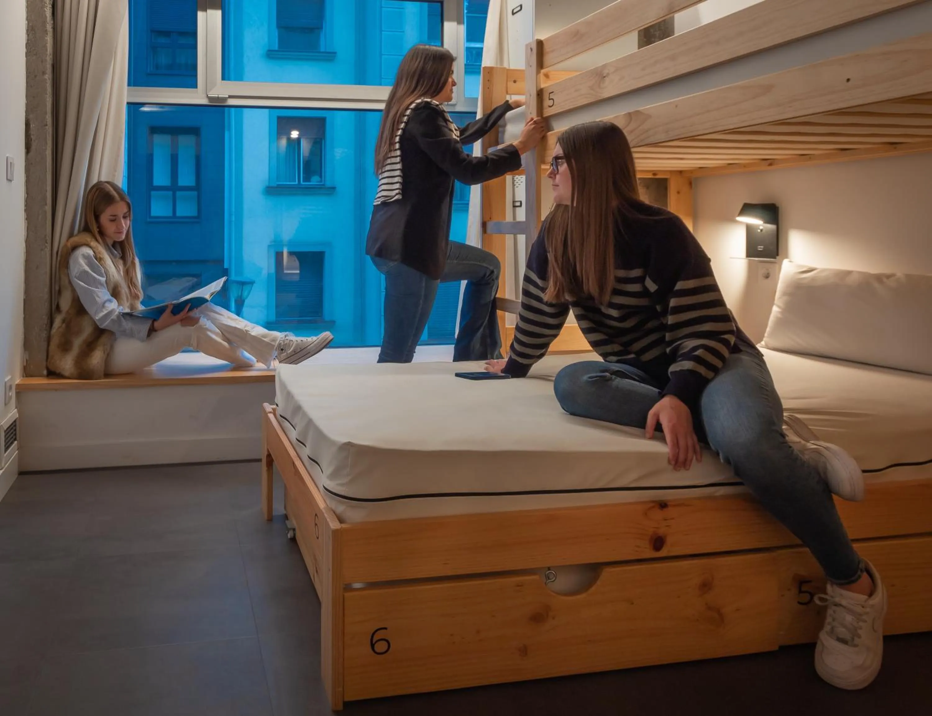 Quiet street view, Bed in Ekoos Hostel, Bilbao Eko Hostel