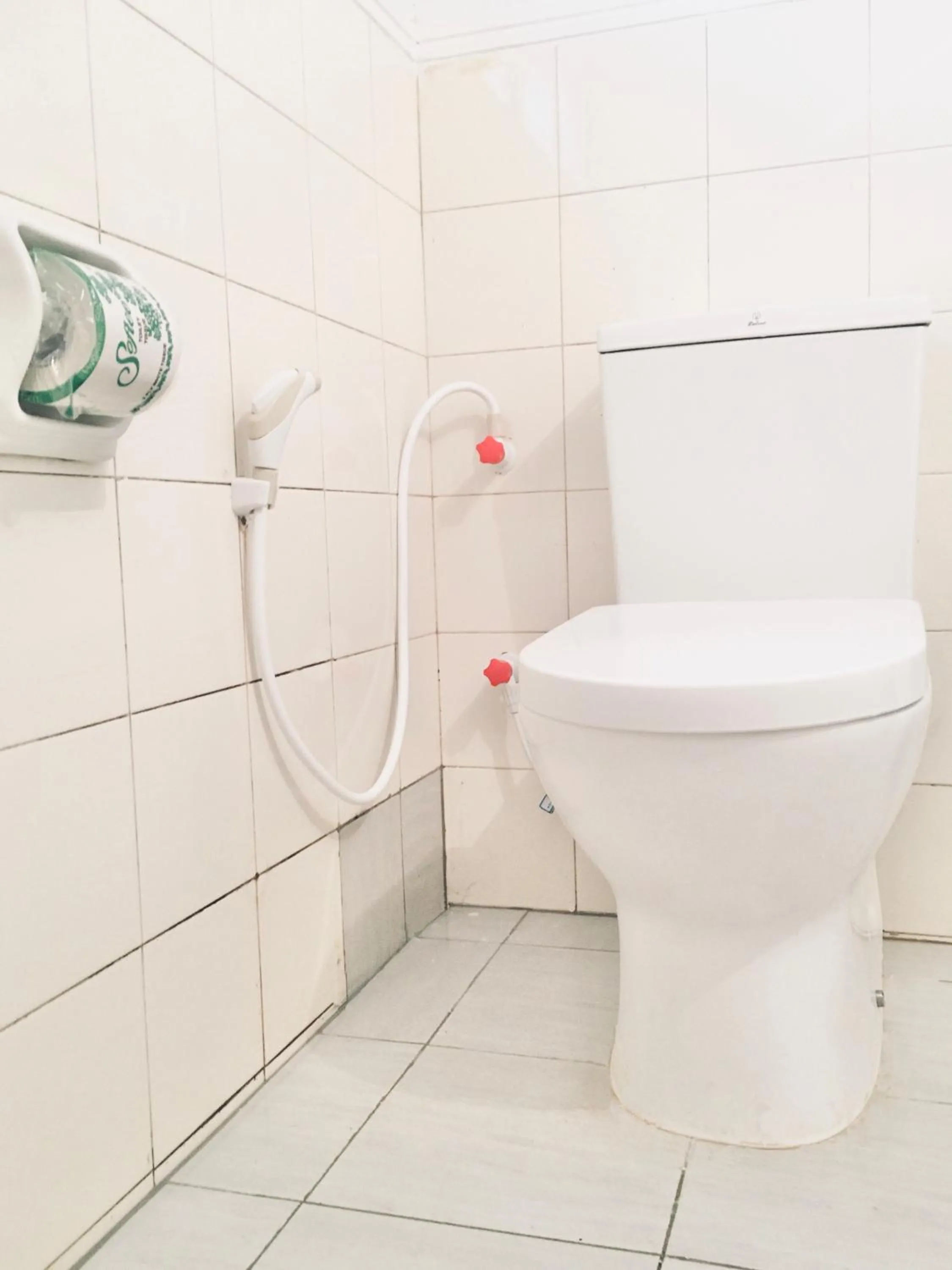 Toilet in Hiriketiya Orchid Villa