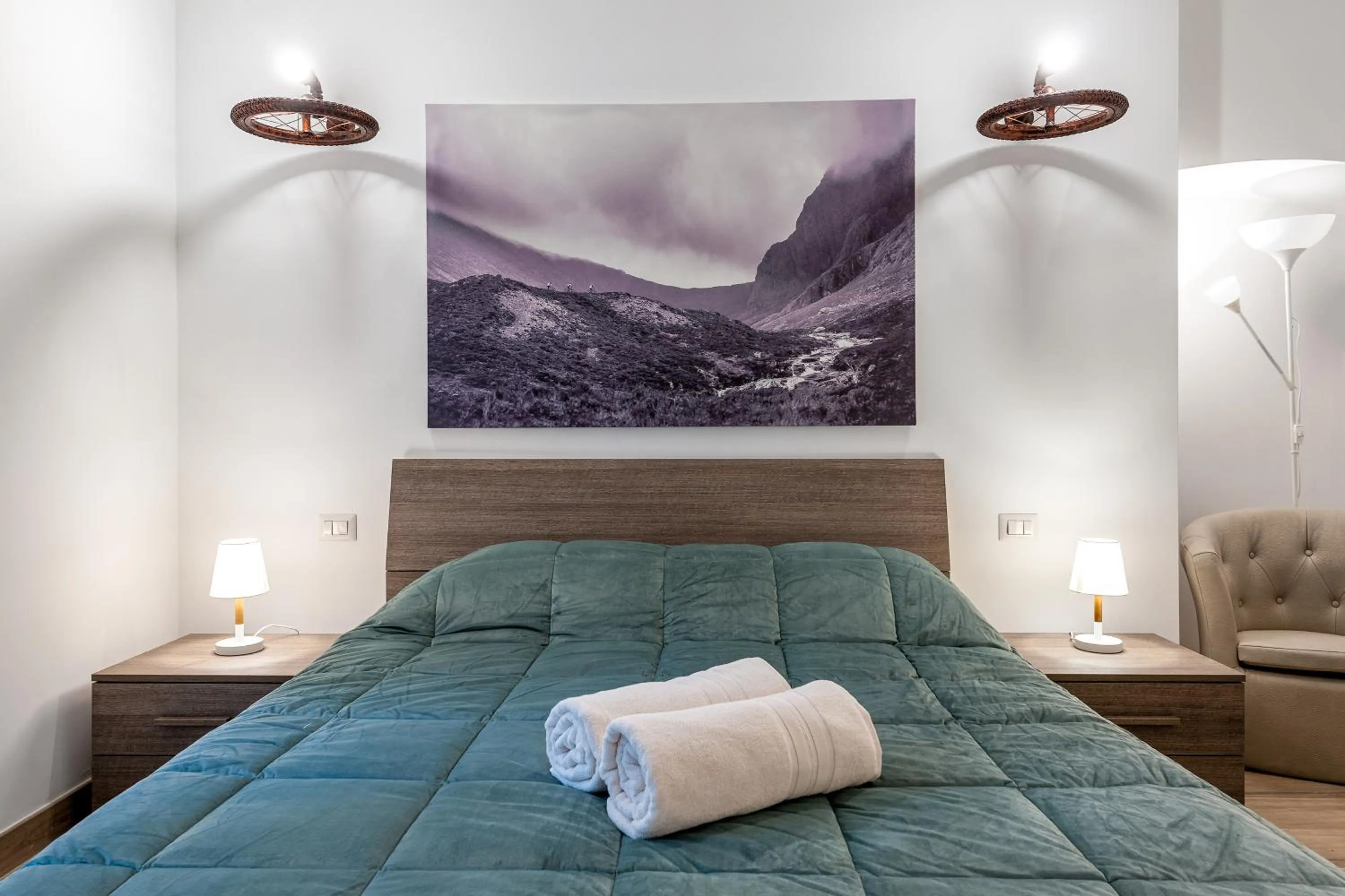 Bedroom, Bed in Tour de Rome