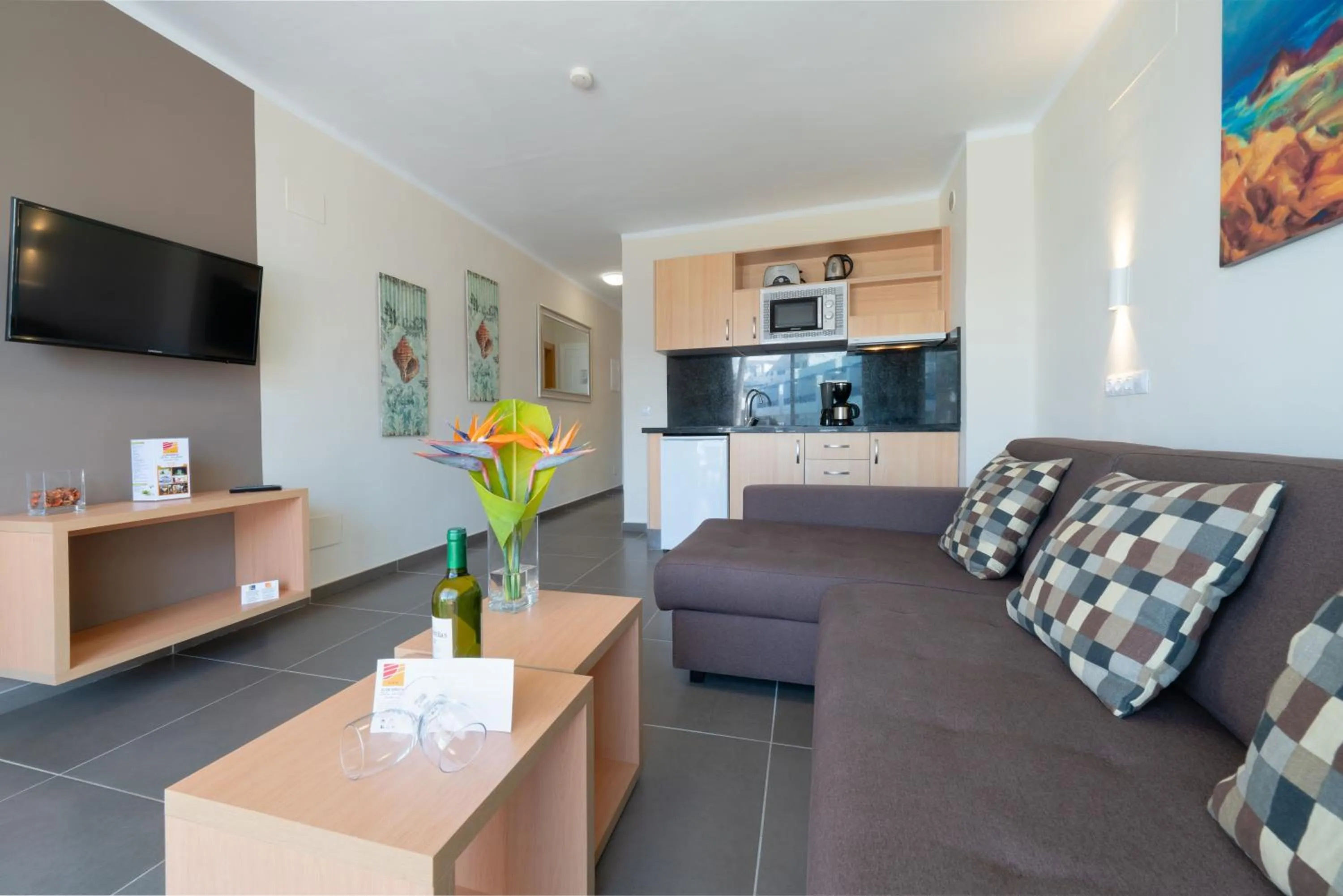 TV and multimedia in Hotel Siroco - Adults Only 18