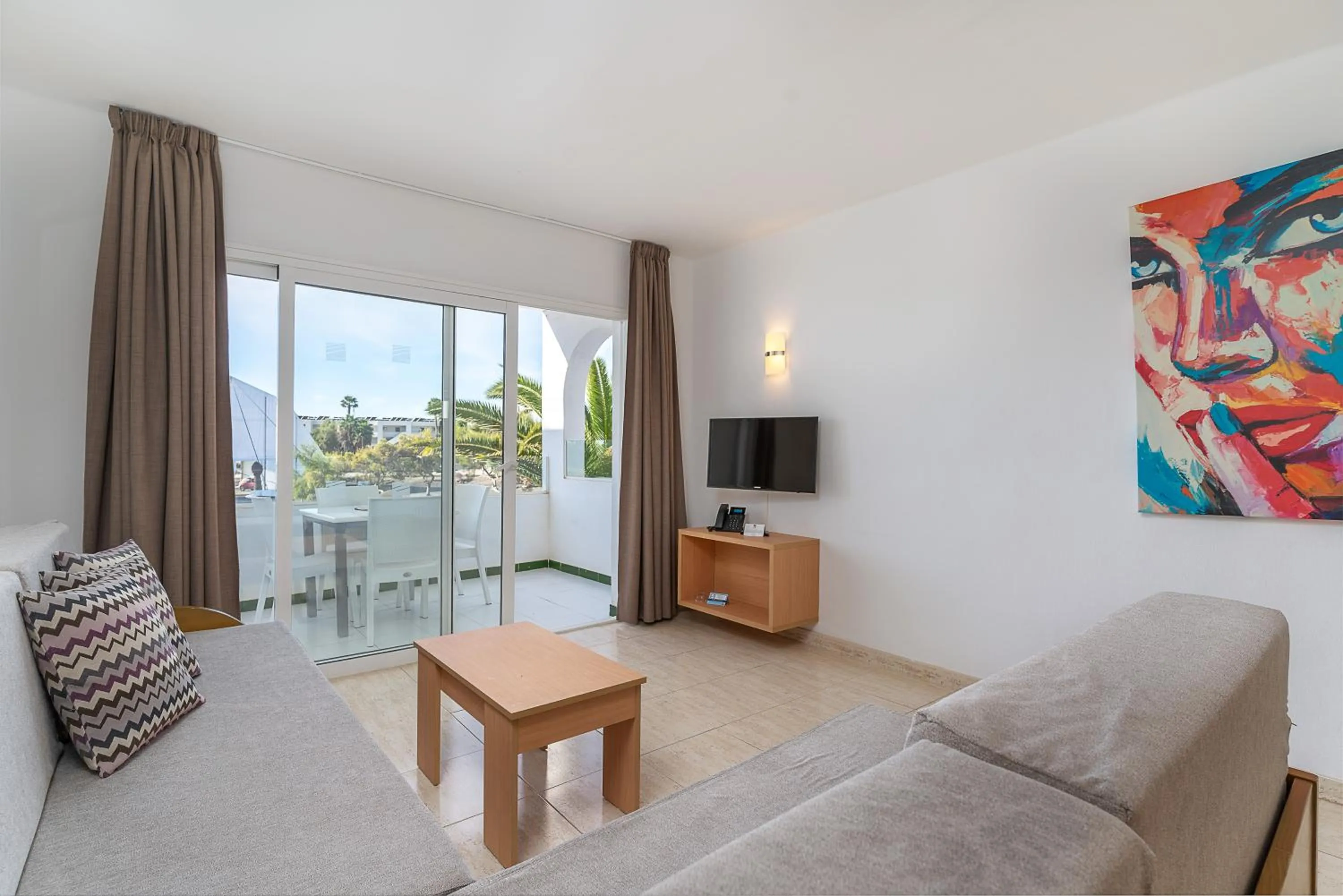 TV and multimedia in Hotel Siroco - Adults Only 18