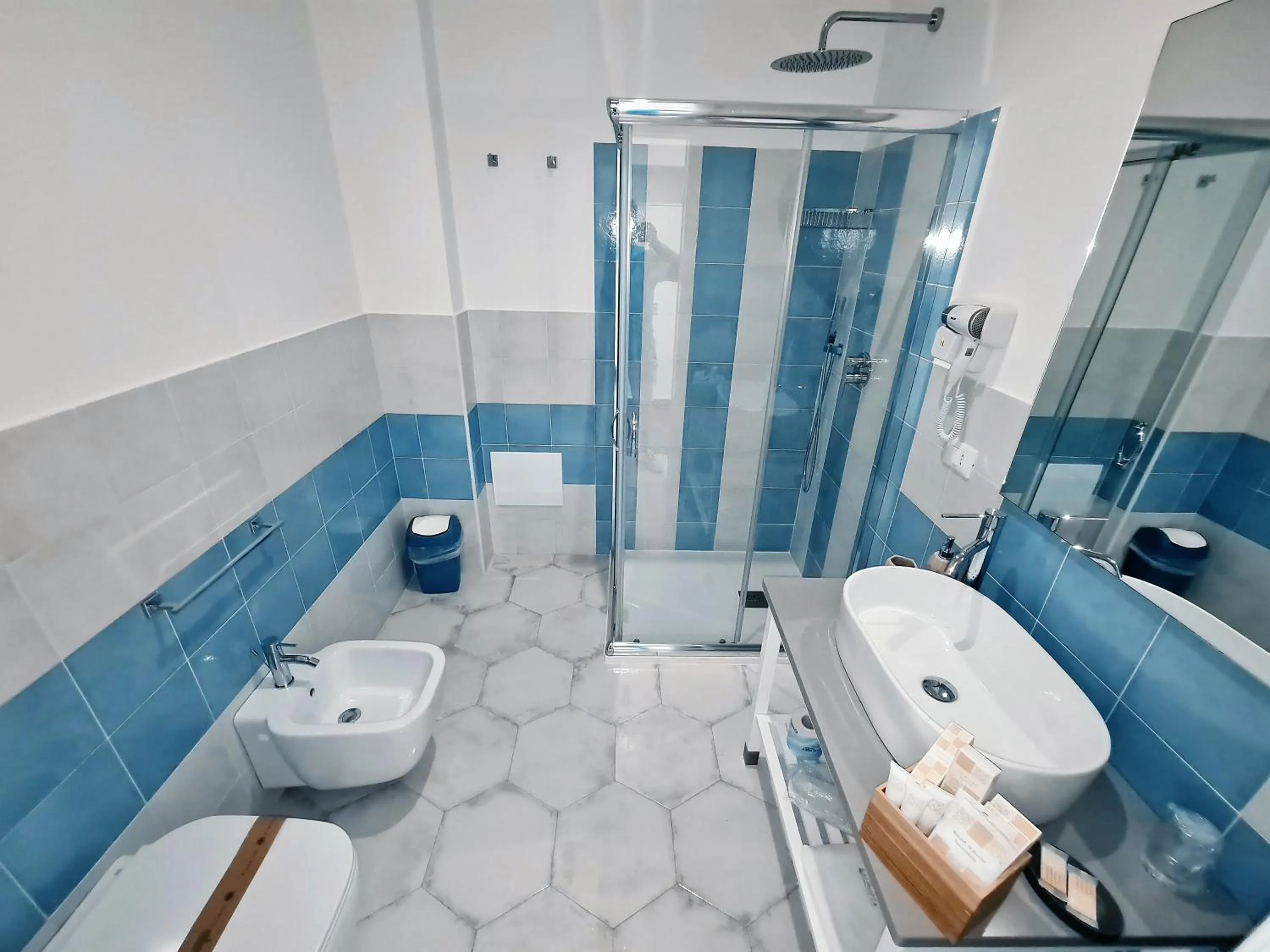 Bathroom in Kalinifta Rooms Apartment