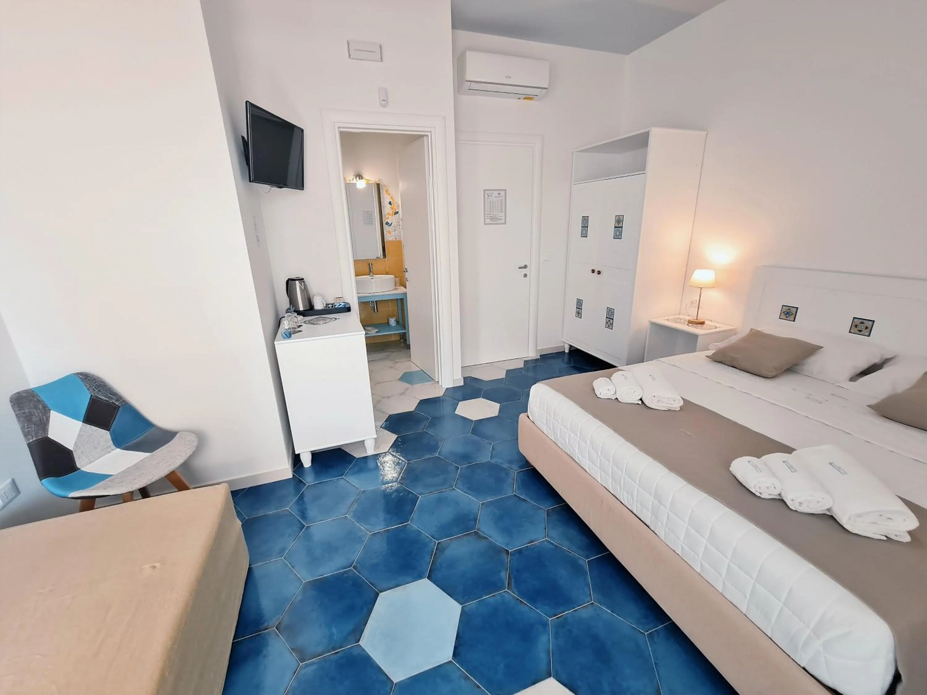 Bedroom, Bed in Kalinifta Rooms Apartment