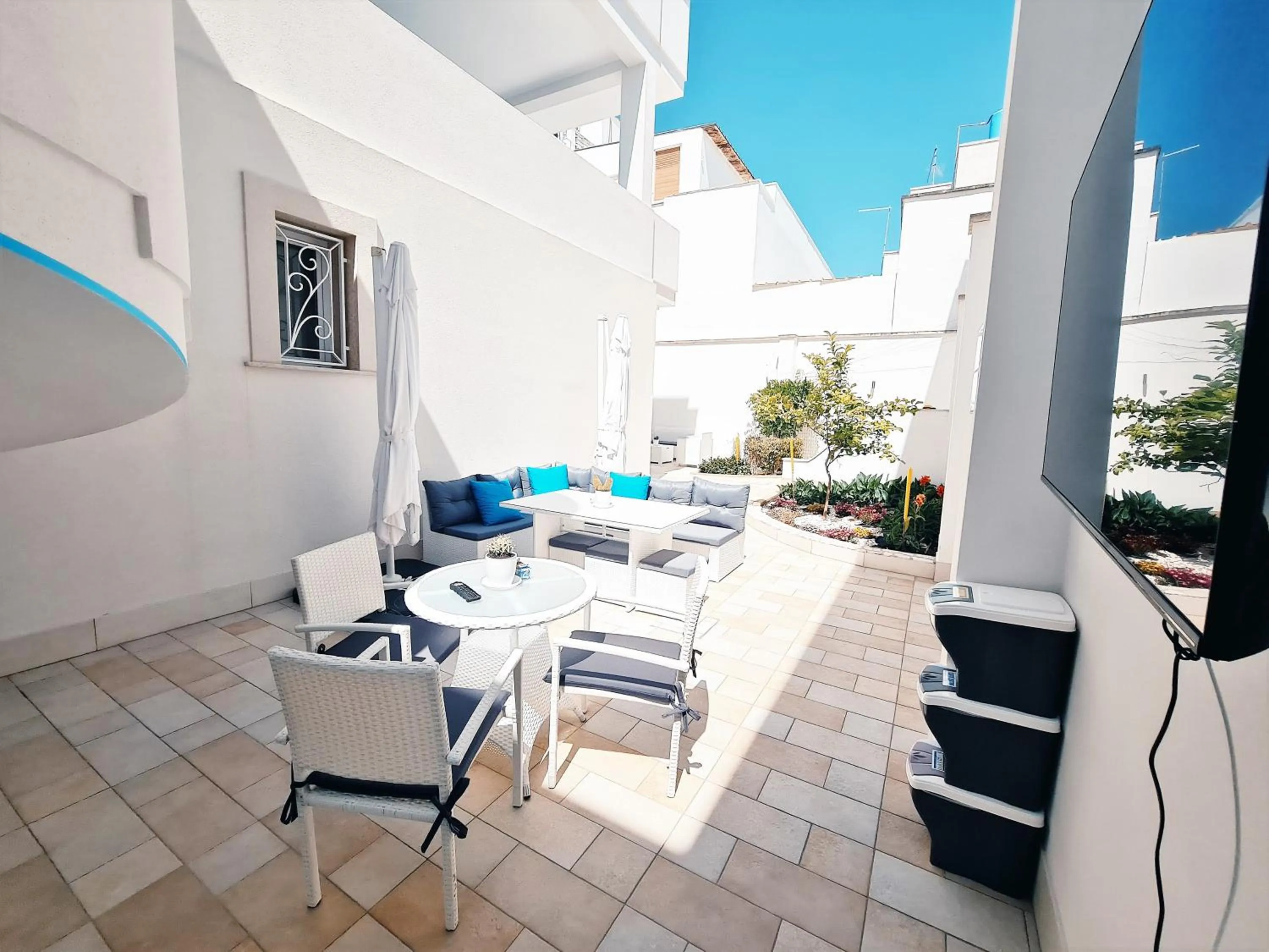 Garden in Kalinifta Rooms Apartment