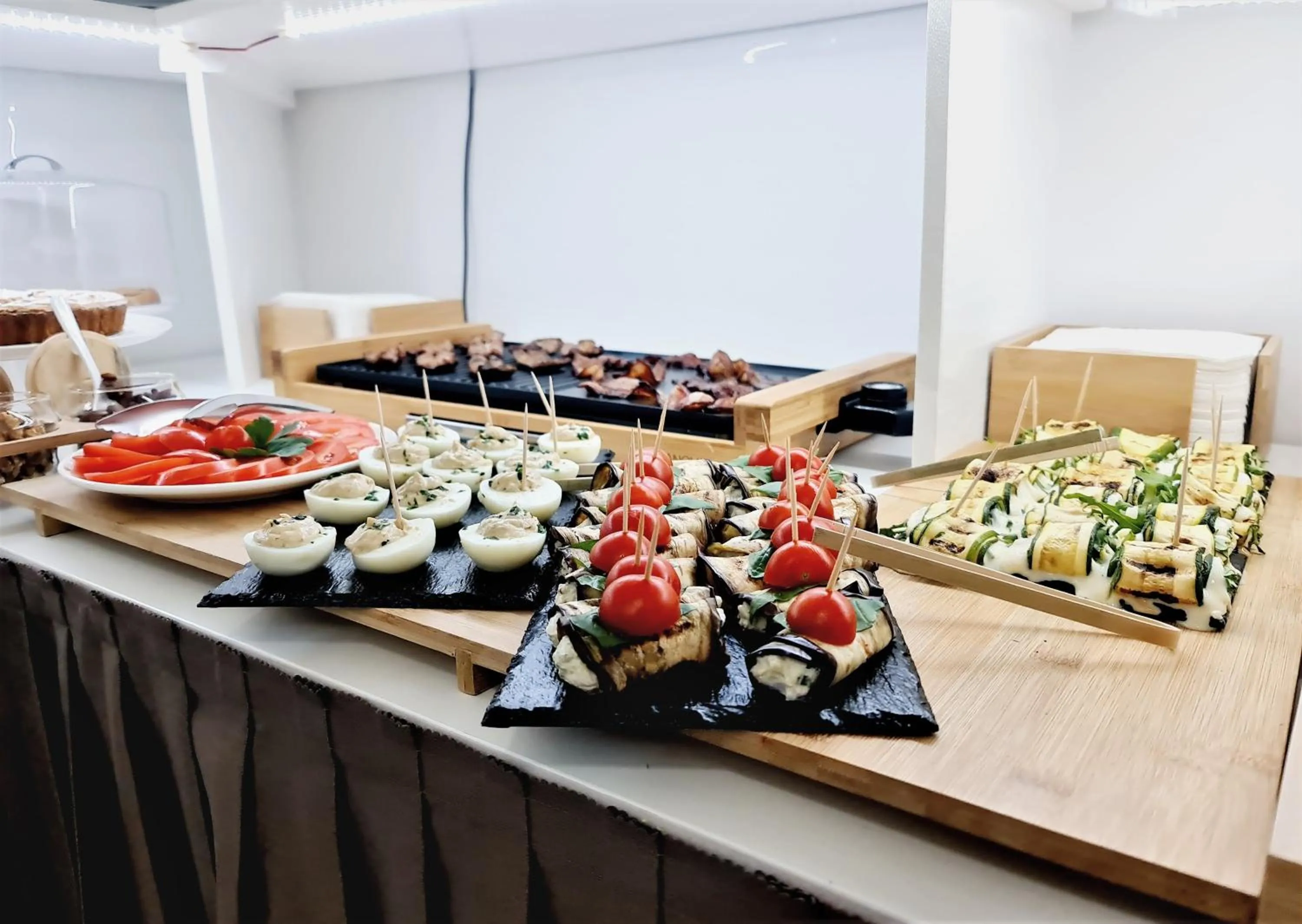 Breakfast in Kalinifta Rooms Apartment
