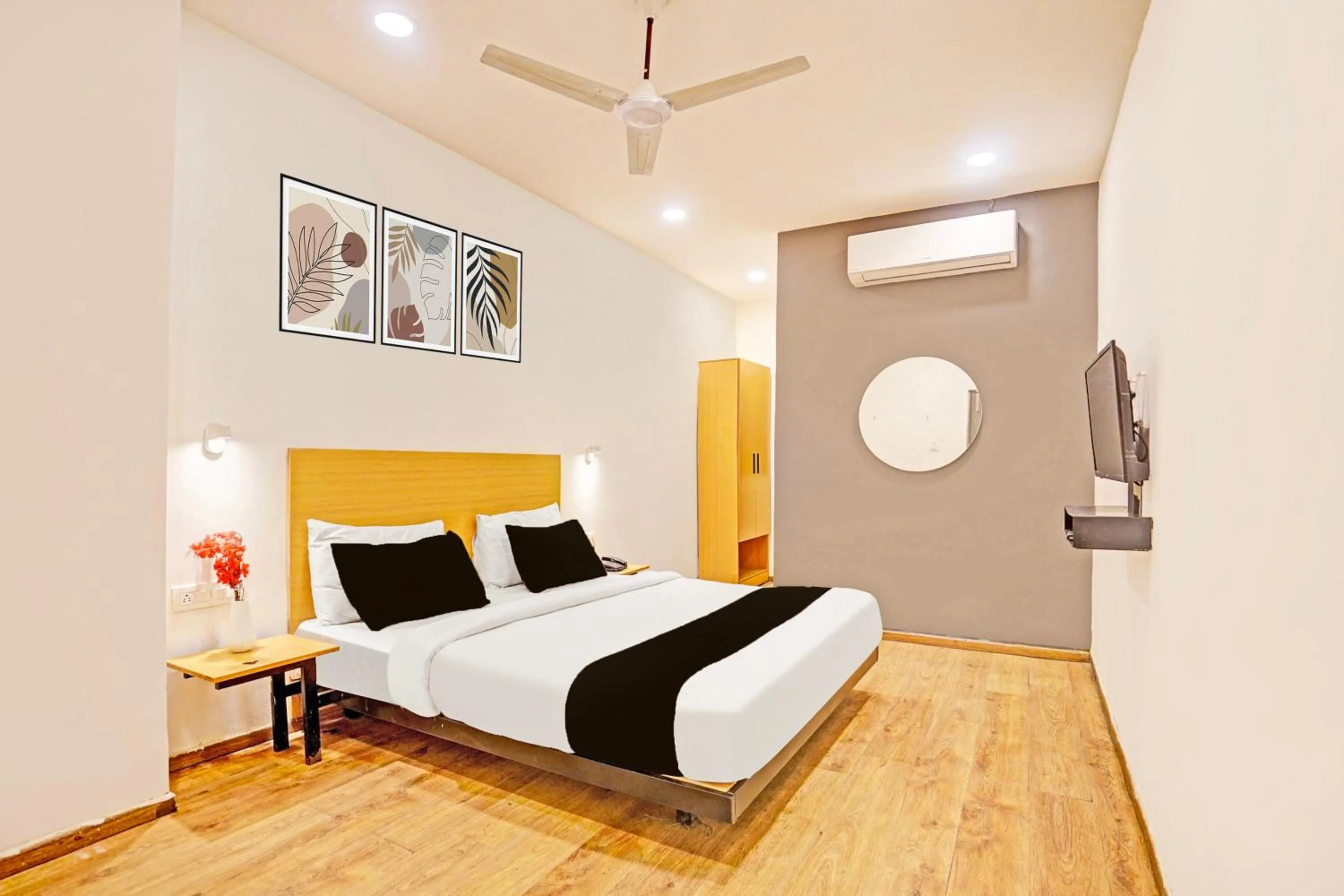 Bedroom, Bed in Super Townhouse Mukut Bazar