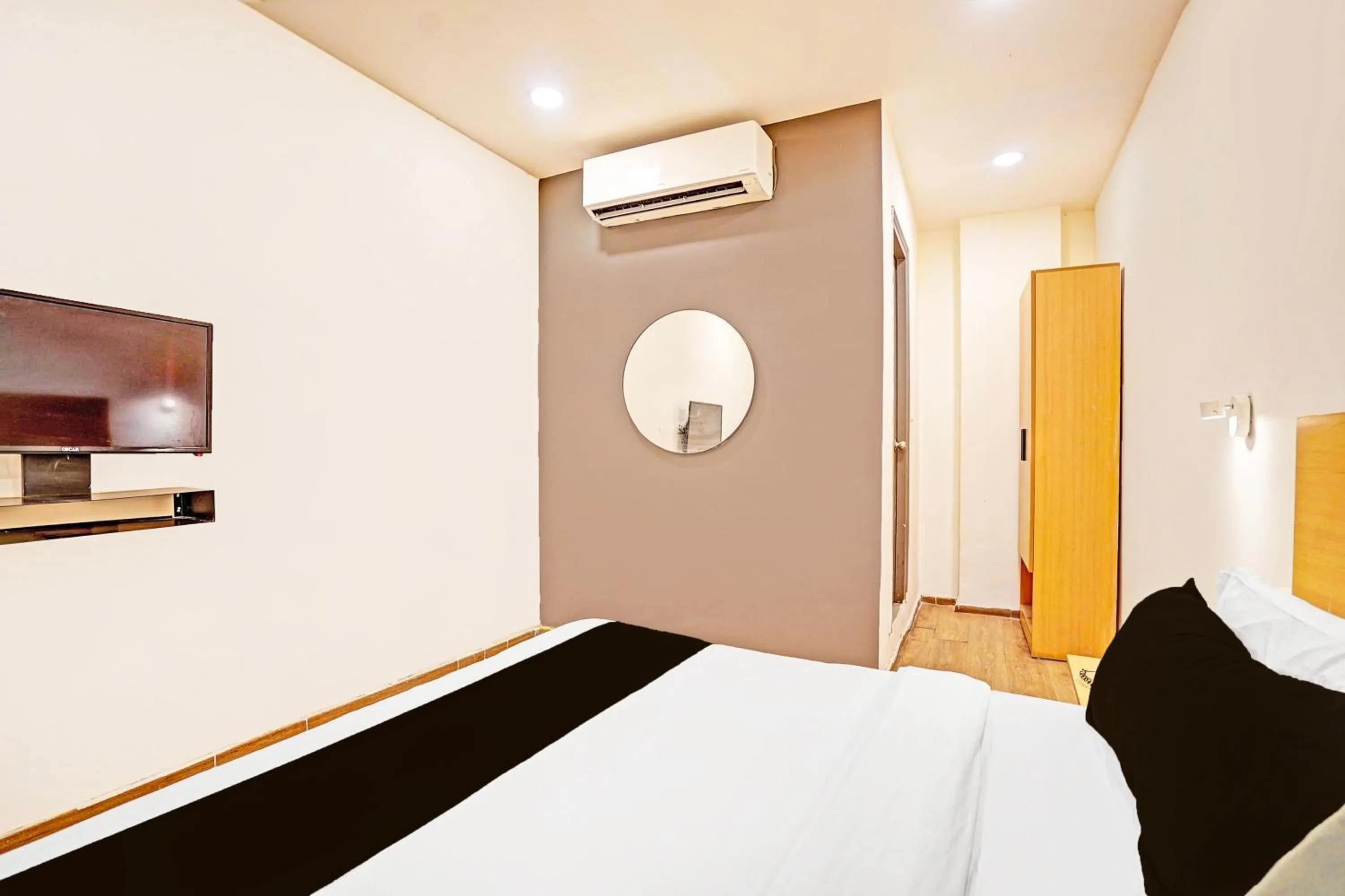 Bedroom, Bed in Super Townhouse Mukut Bazar