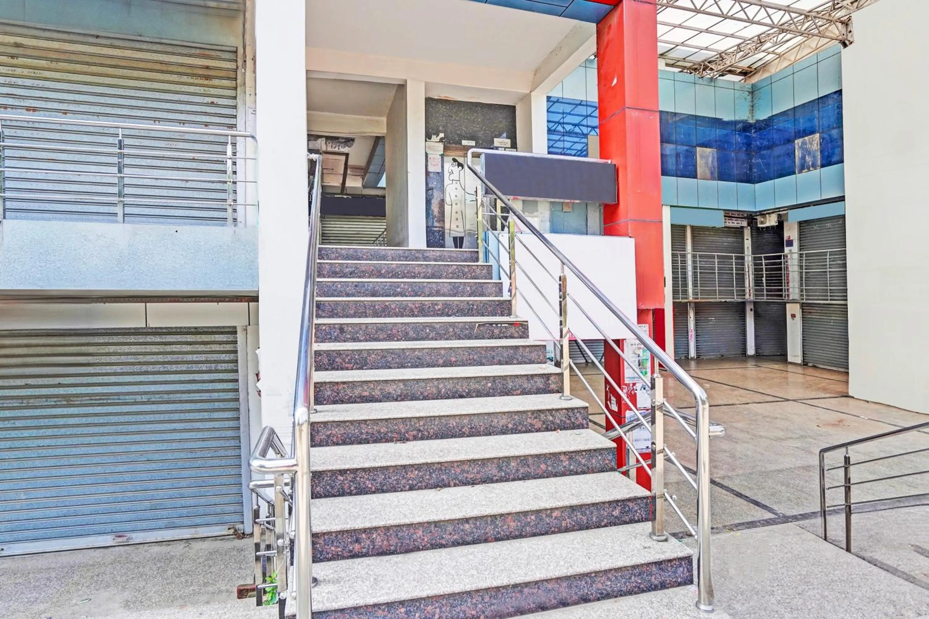 Facade/entrance in Super Townhouse Mukut Bazar