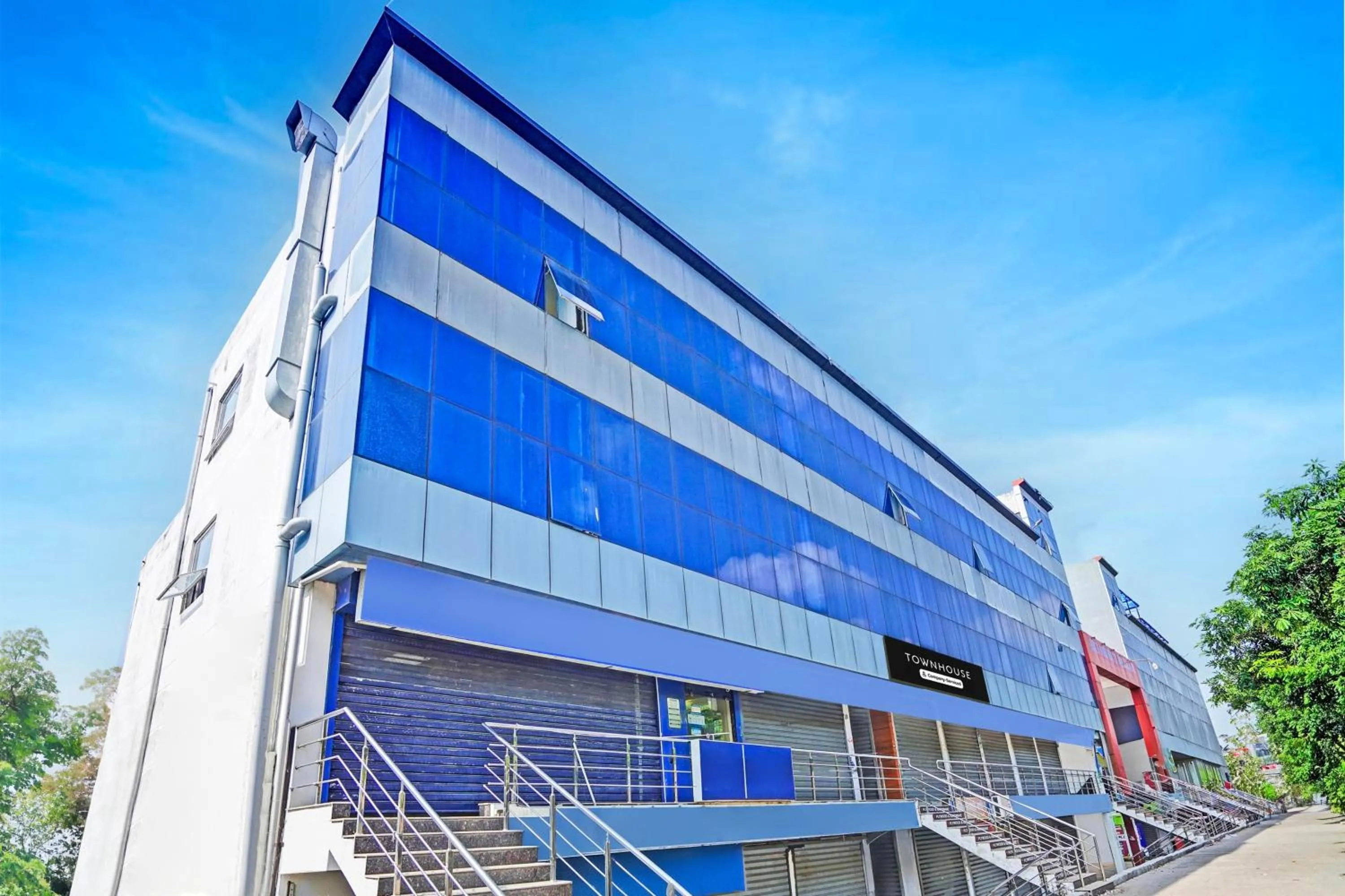 Facade/entrance in Super Townhouse Mukut Bazar