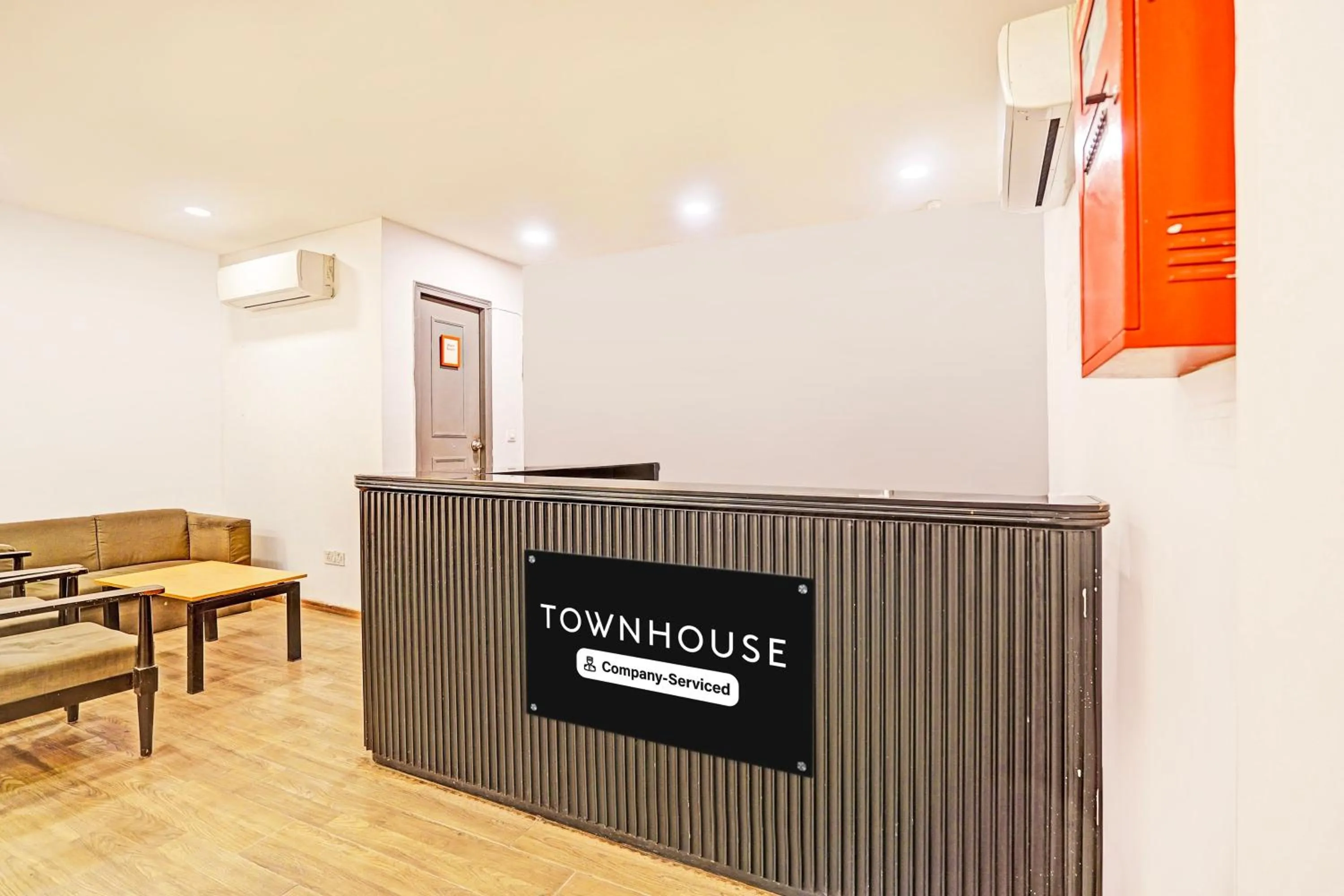 Lobby or reception in Super Townhouse Mukut Bazar