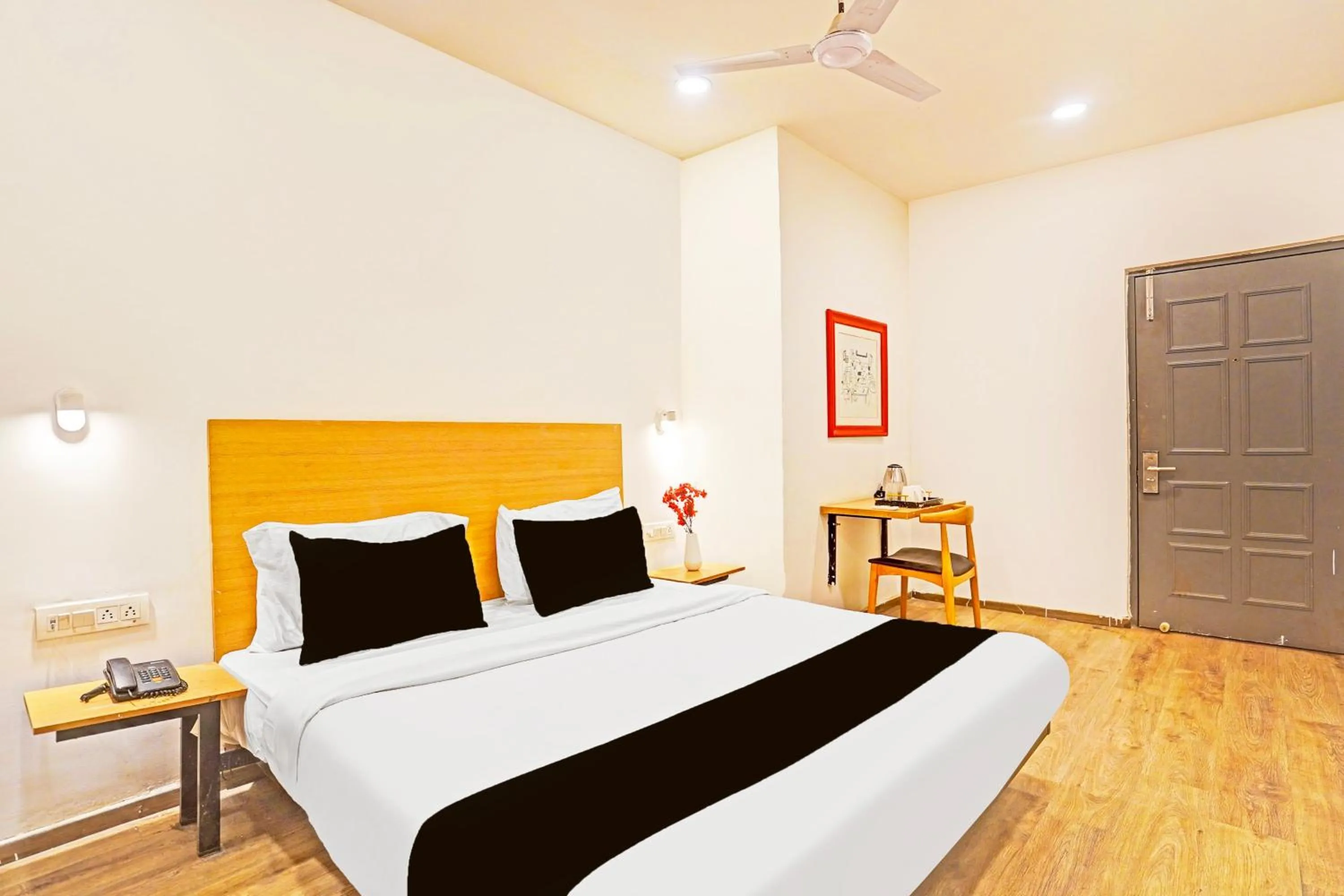 Bedroom, Bed in Super Townhouse Mukut Bazar