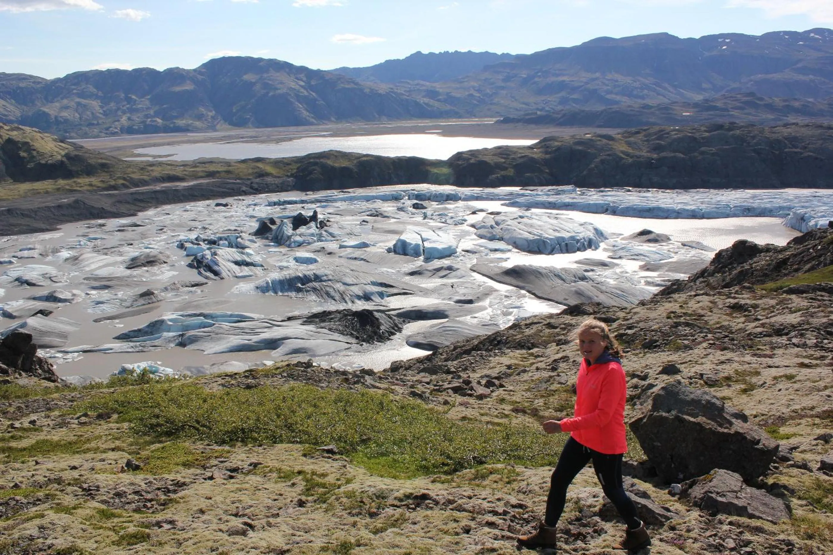 People in Lambhus Glacier View Cabins