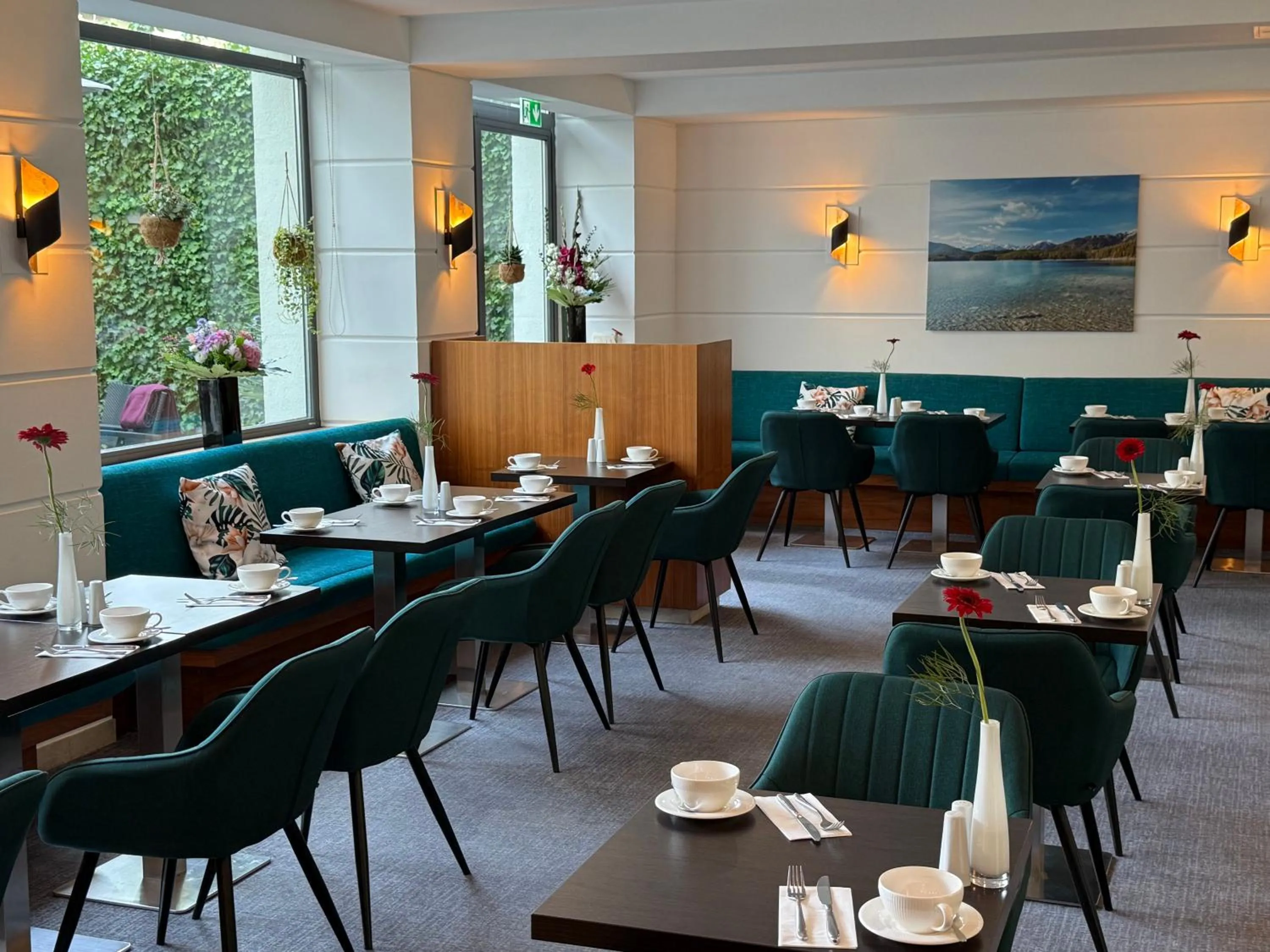 Restaurant/places to eat in K+K Hotel am Harras