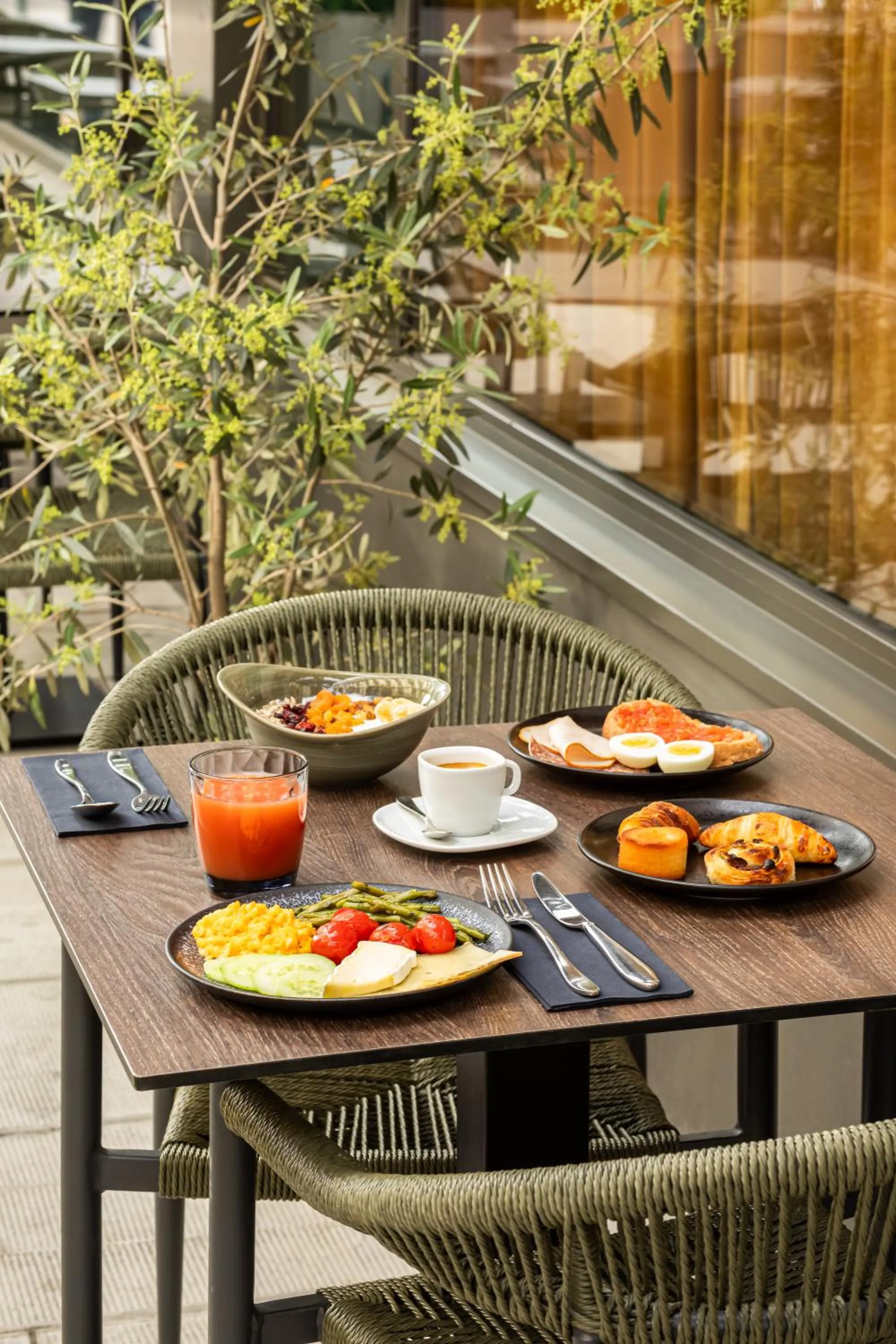 Breakfast in Marmont Hotel