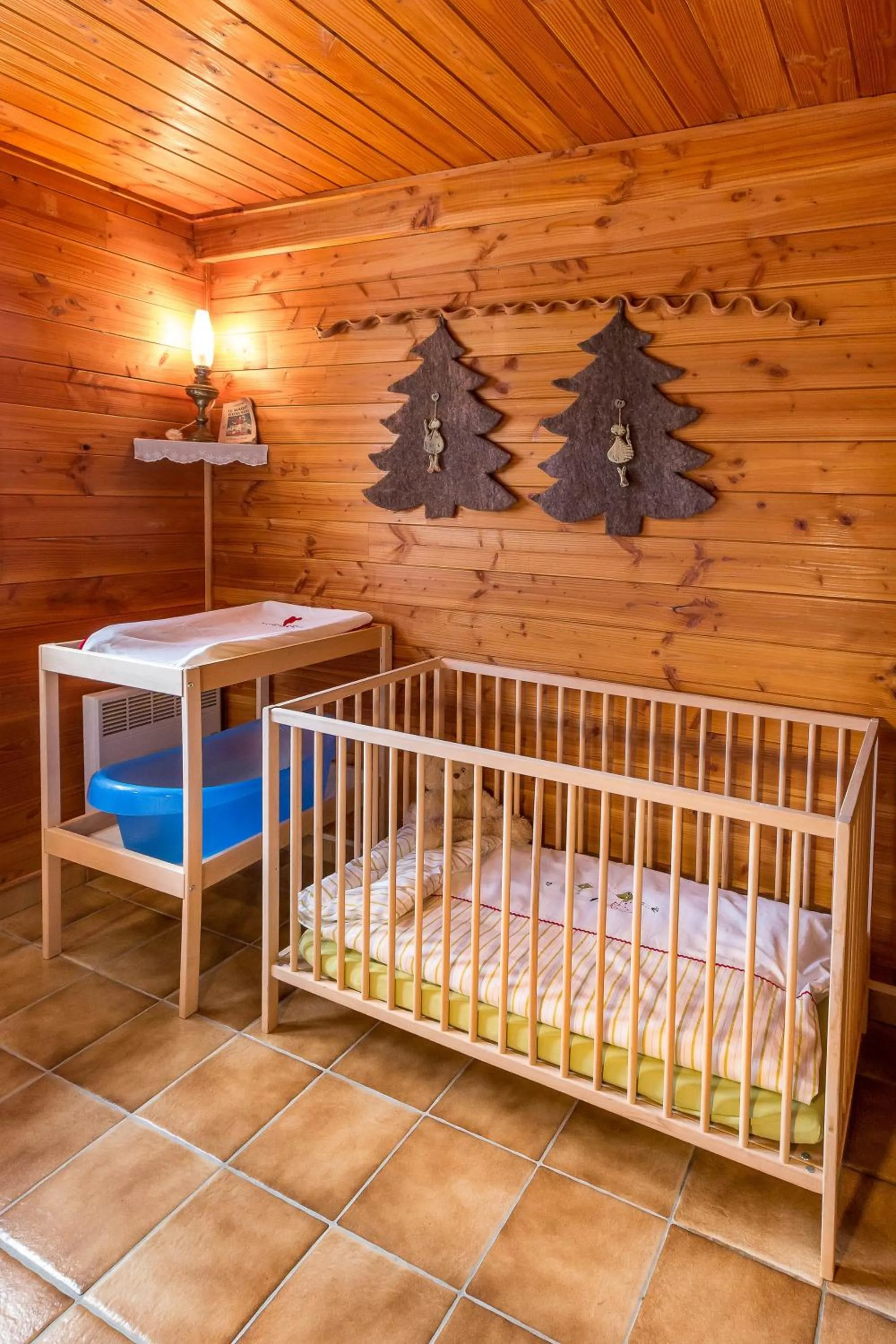 cot, Bed in Chalet Carpe Diem