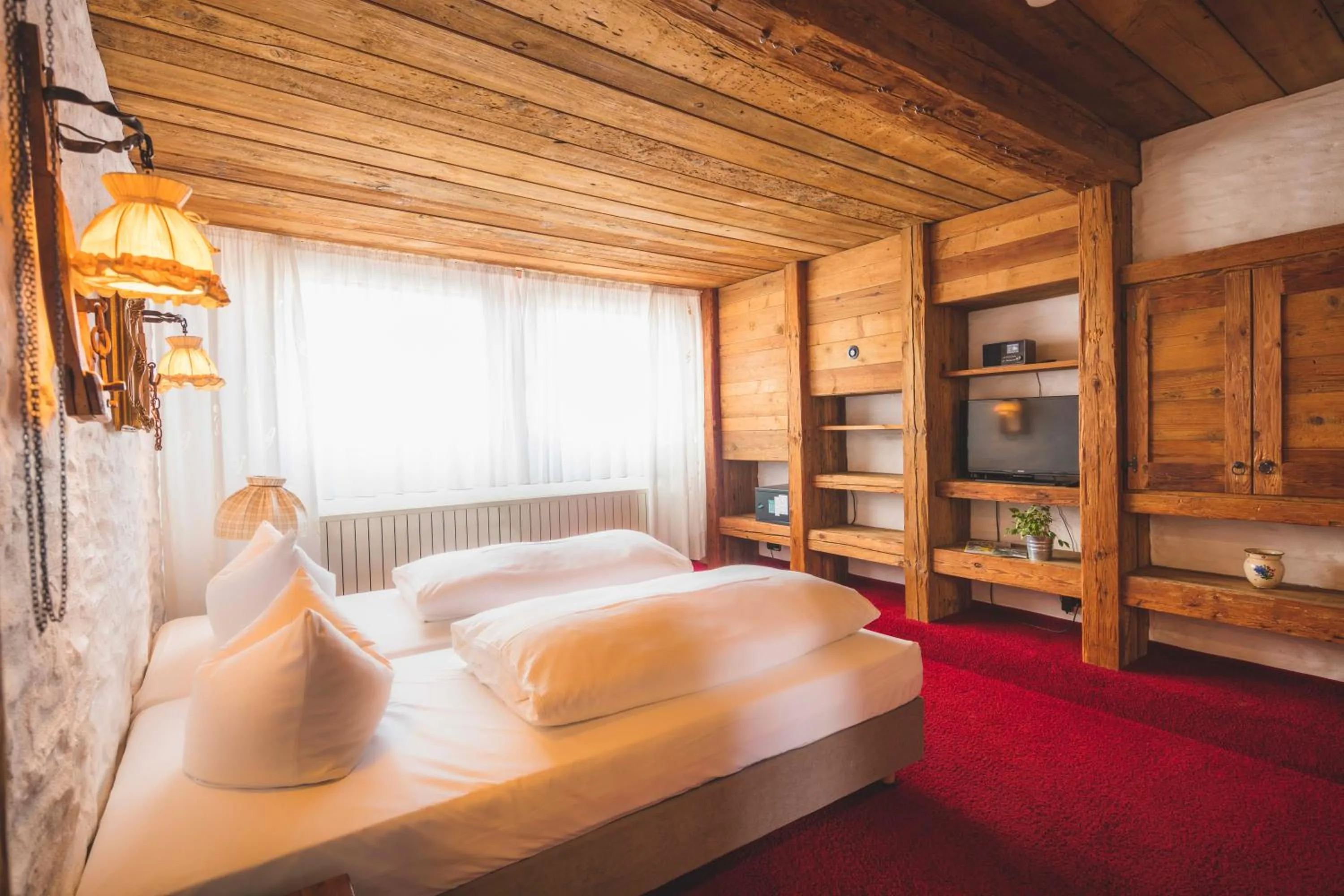 TV and multimedia, Bed in Hotel Luise