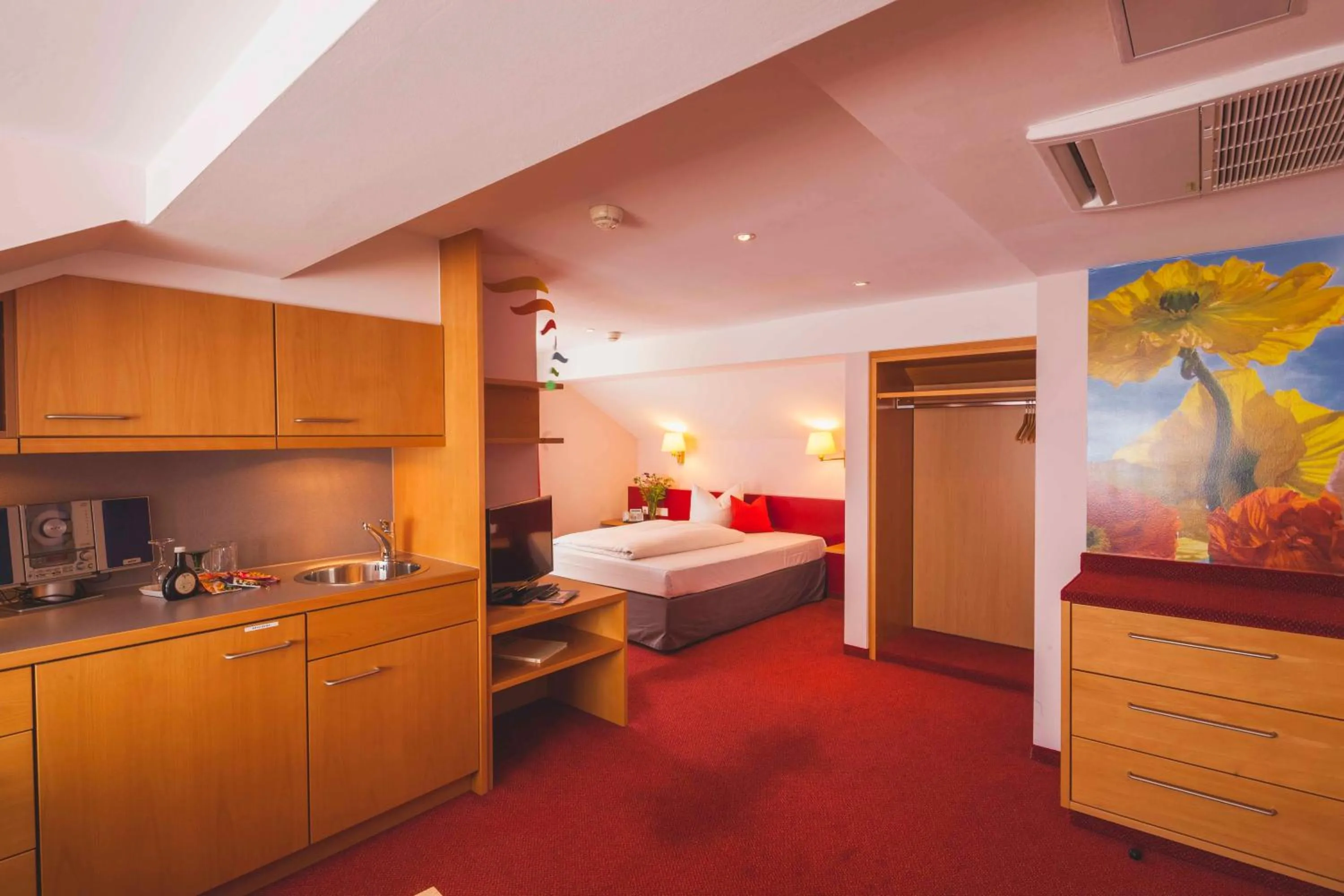 Kitchen or kitchenette, Bed in Hotel Luise