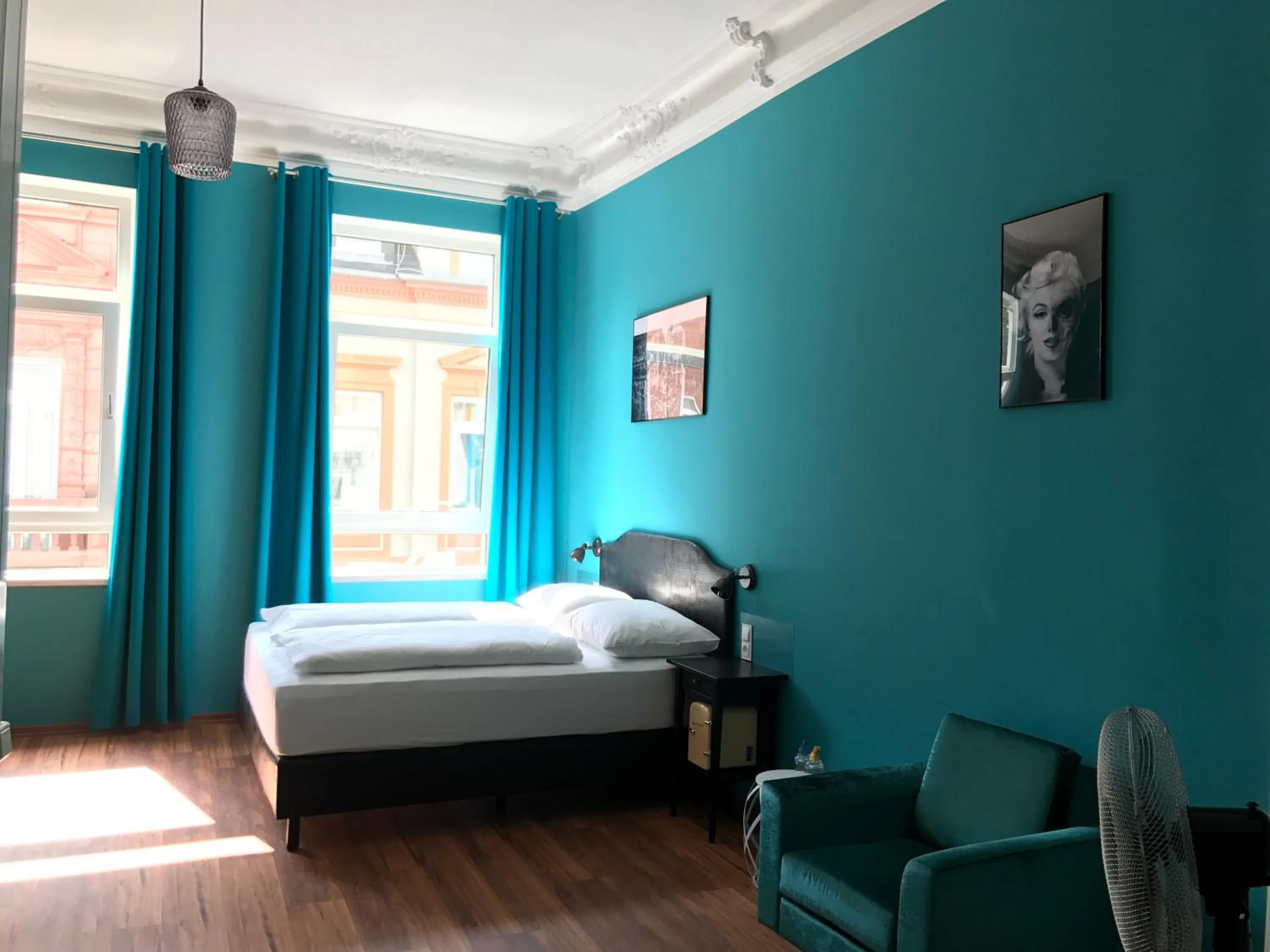 Photo of the whole room, Bed in SmartHotel Mystique Self check-in