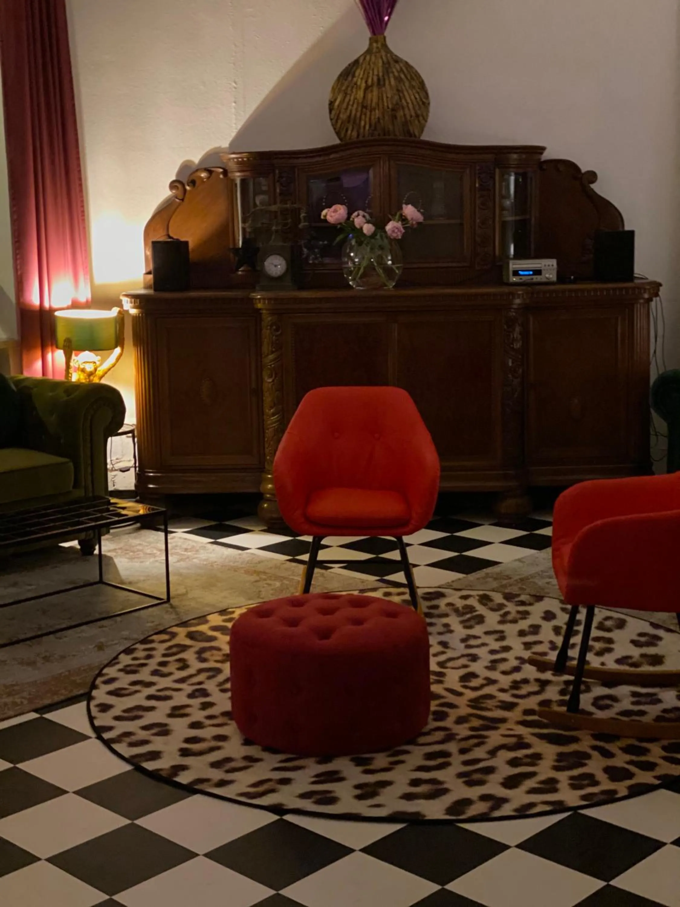 Lounge or bar in SmartHotel Mystique Self check-in