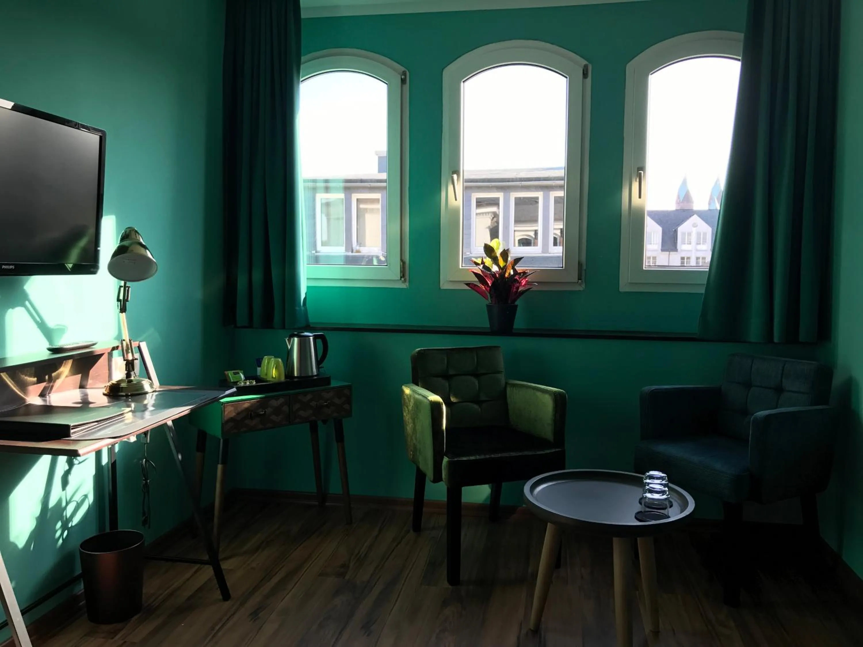 Photo of the whole room in SmartHotel Mystique Self check-in