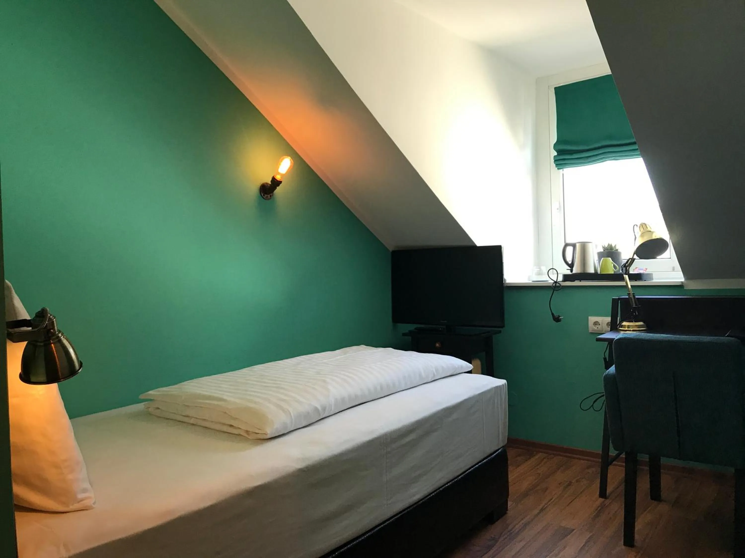 Photo of the whole room, Bed in SmartHotel Mystique Self check-in