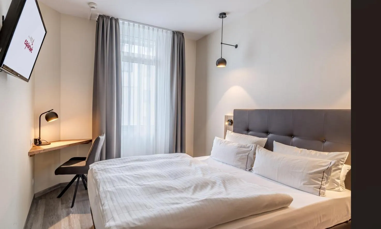 Bedroom, Bed in Hotel Esplanade Dortmund