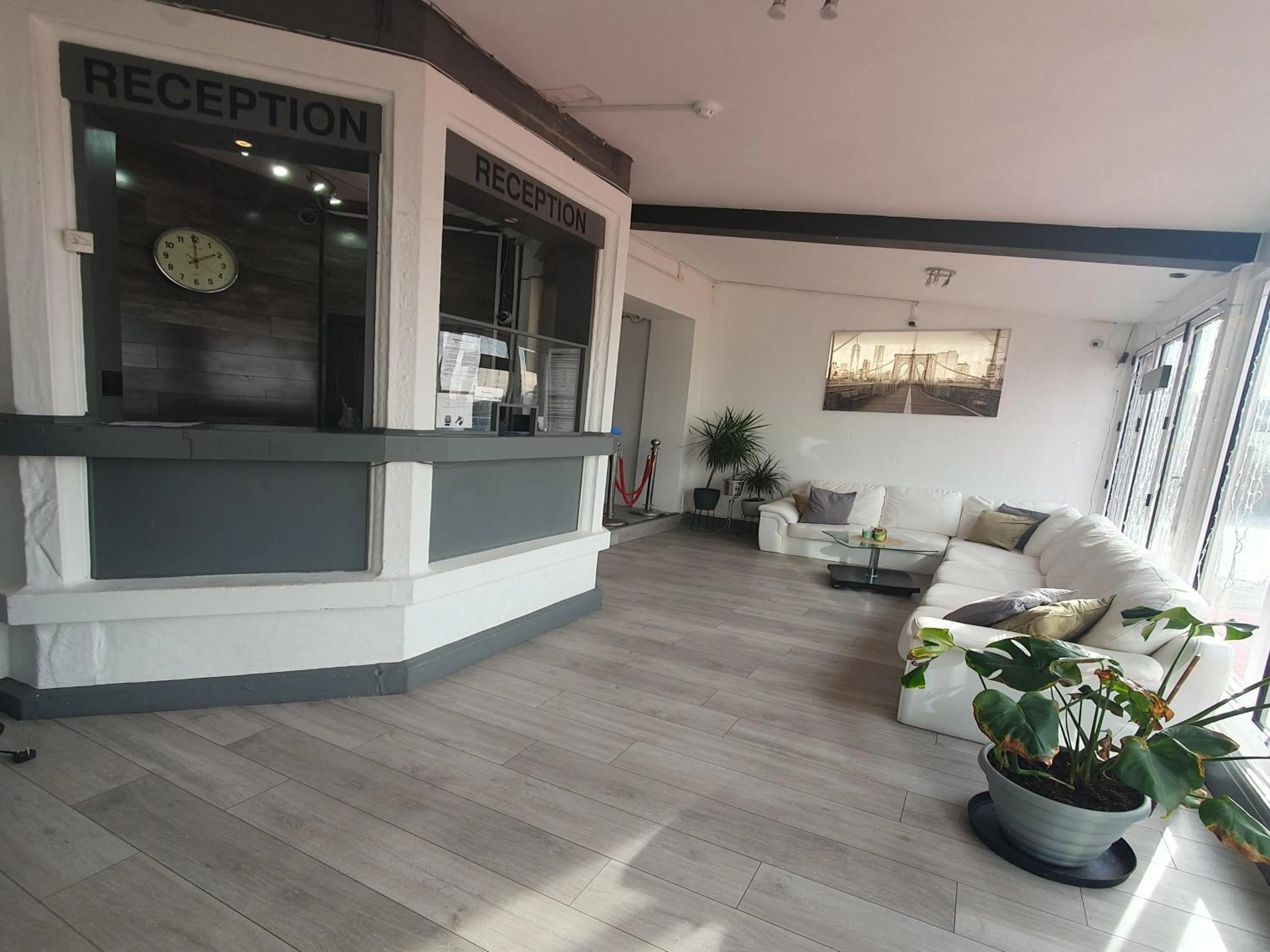 South Beach Kings Promenade Hotel