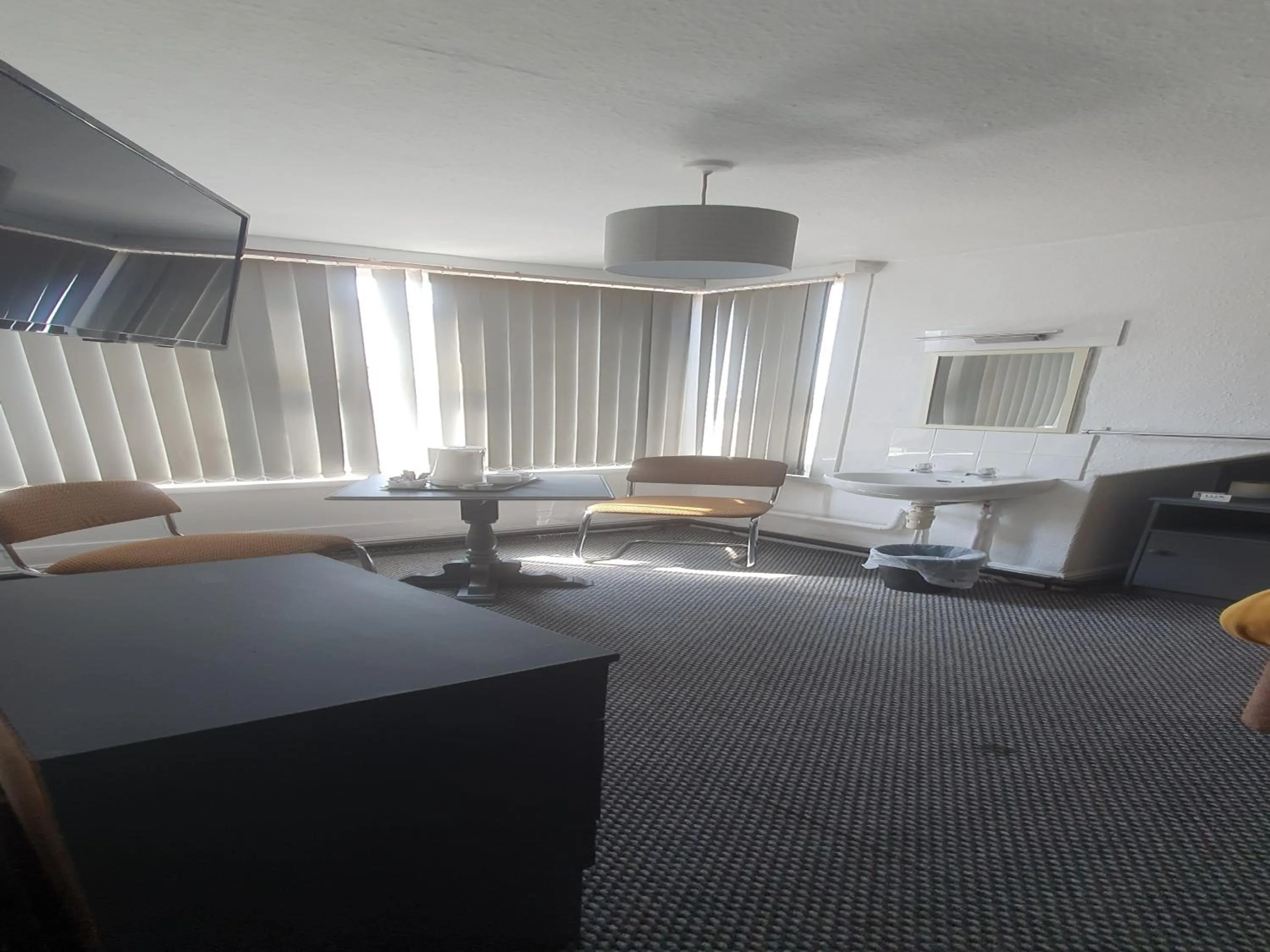 South Beach Kings Promenade Hotel