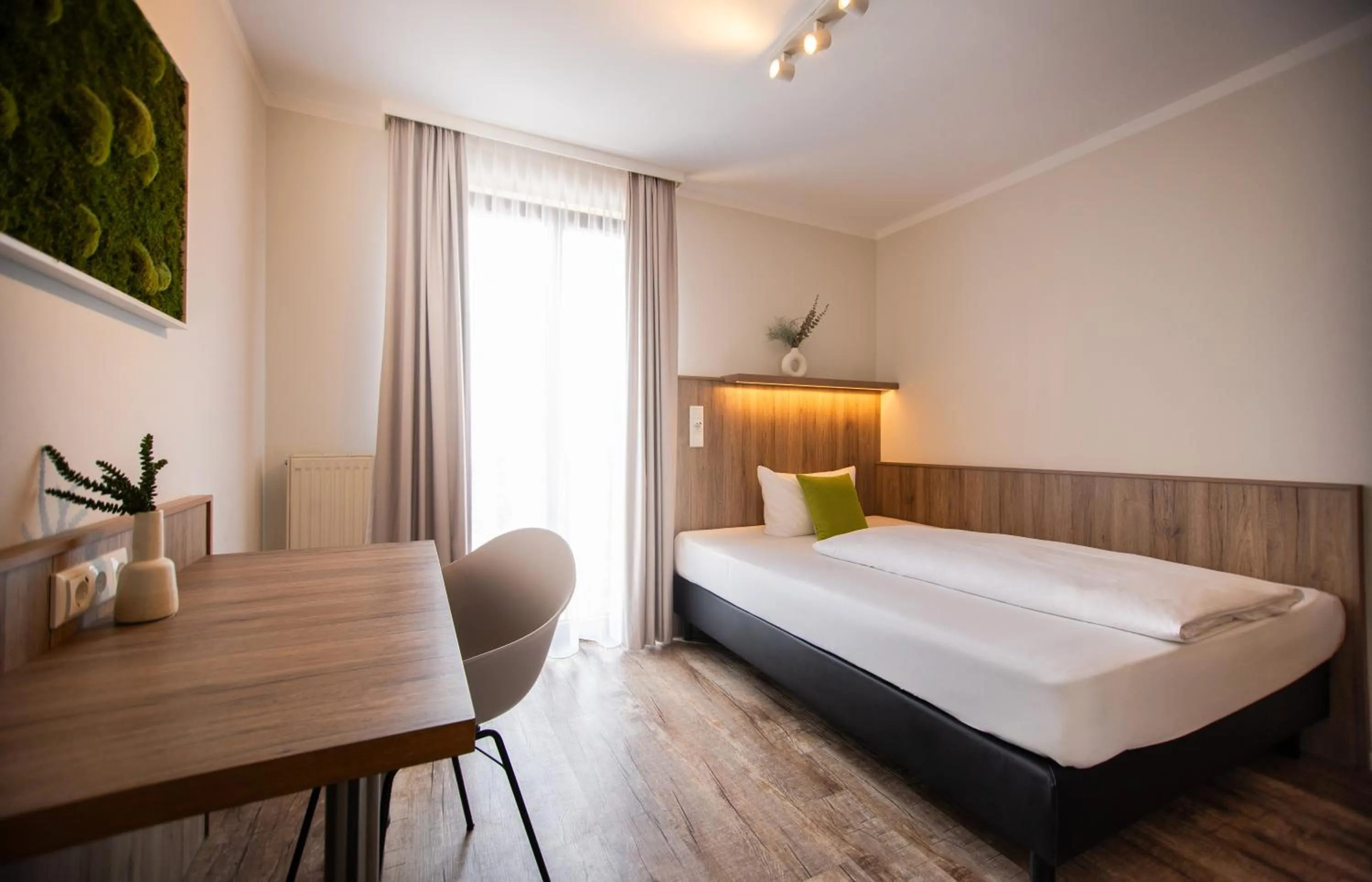 Photo of the whole room, Bed in Hotel Perlach Allee by Blattl