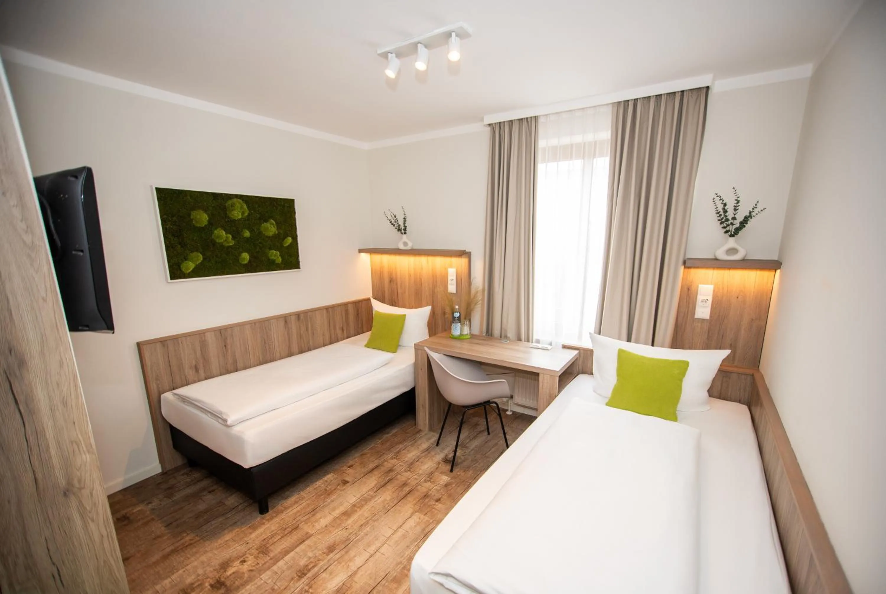 Photo of the whole room, Bed in Hotel Perlach Allee by Blattl