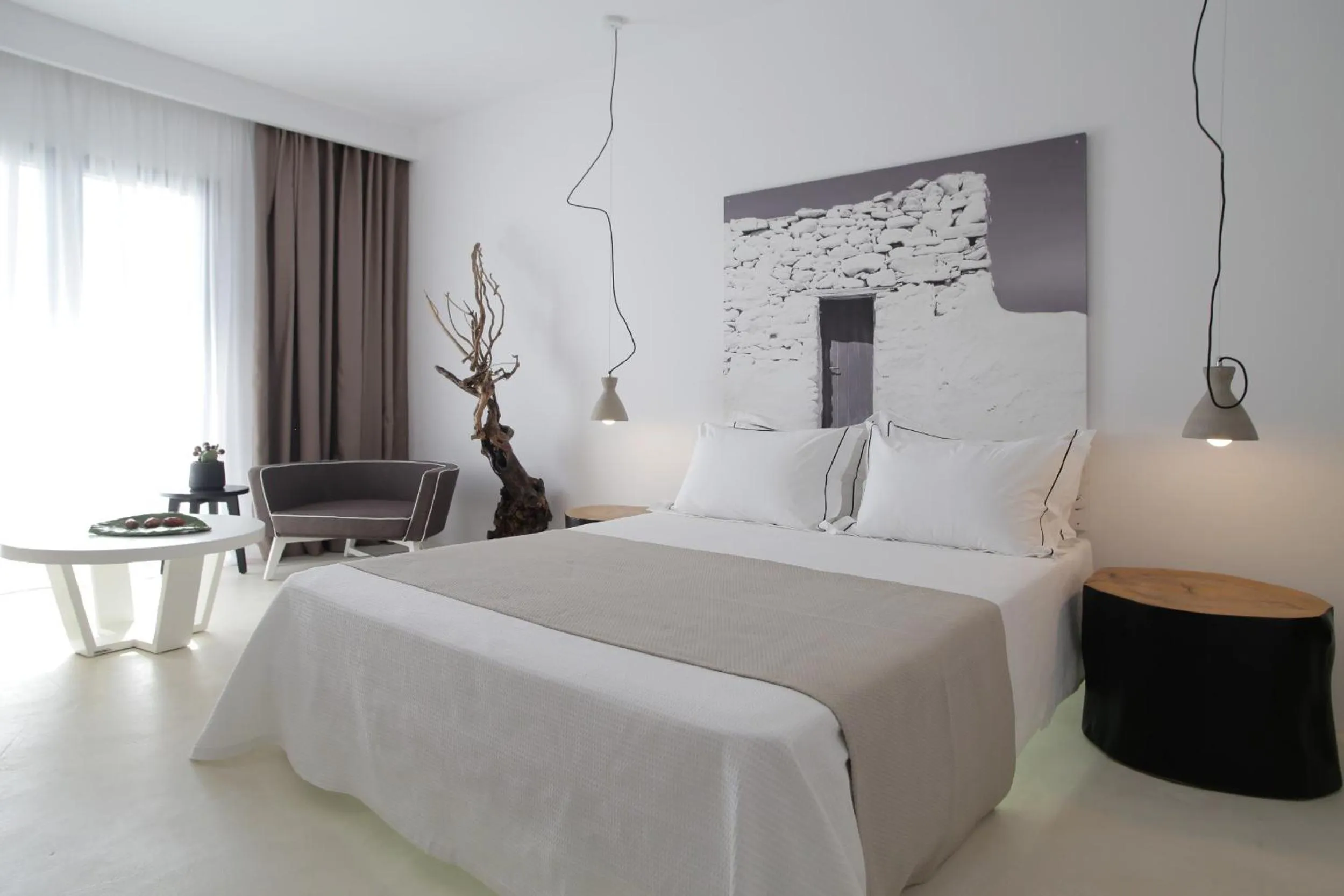 Photo of the whole room, Bed in Livin Mykonos Hotel - Adults Only