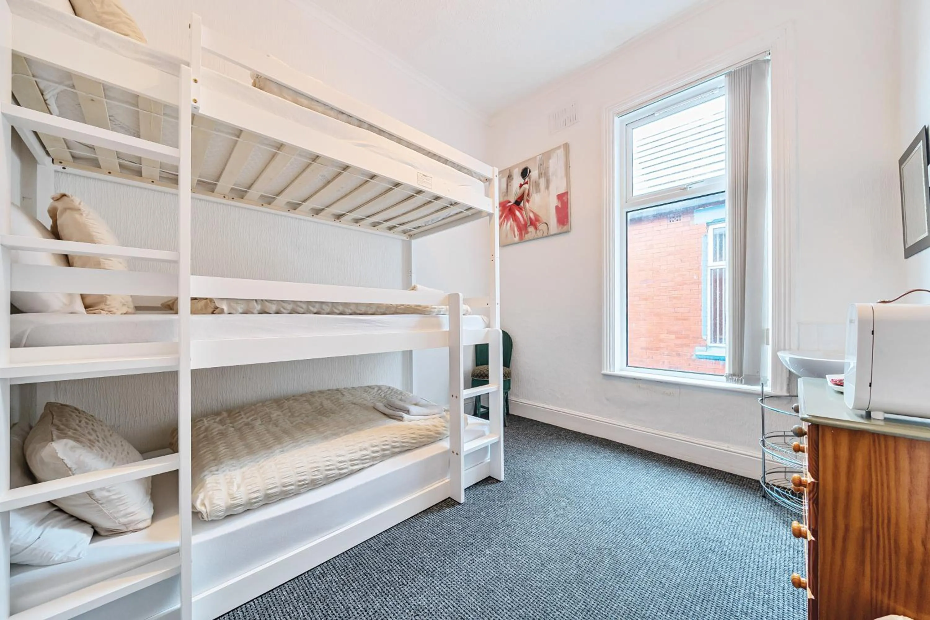 Bed in Willin House Hotel