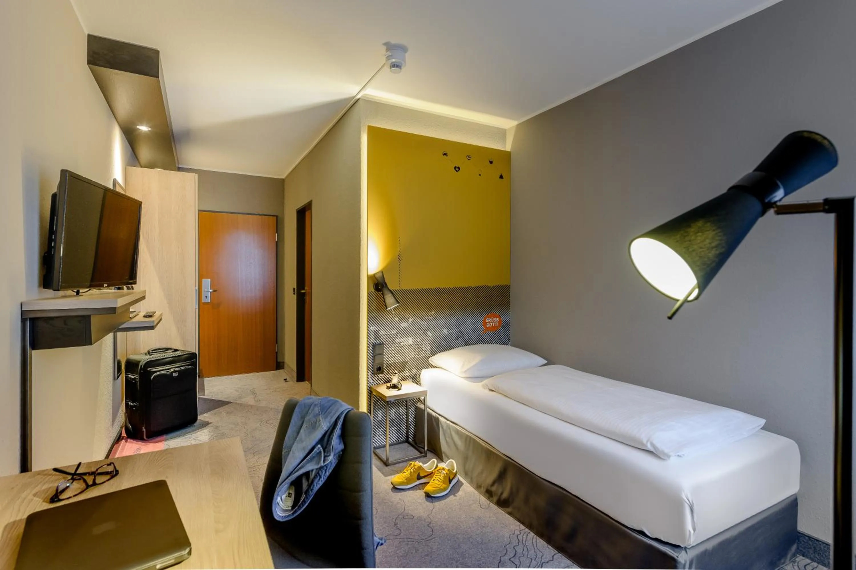 Bed in Mercure Stuttgart Zuffenhausen