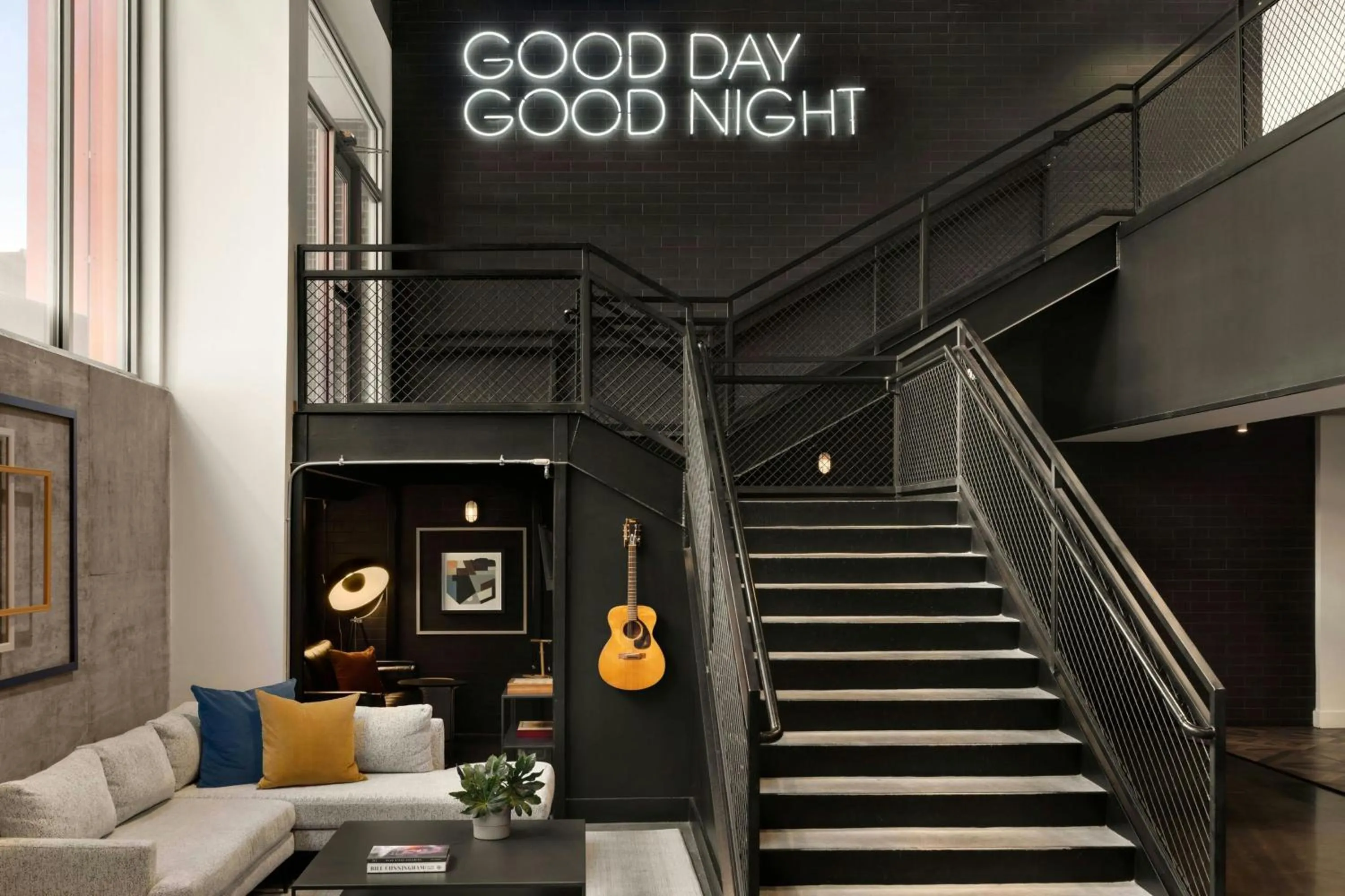 Lounge or bar in The Casso, Raleigh, a Tribute Portfolio Hotel