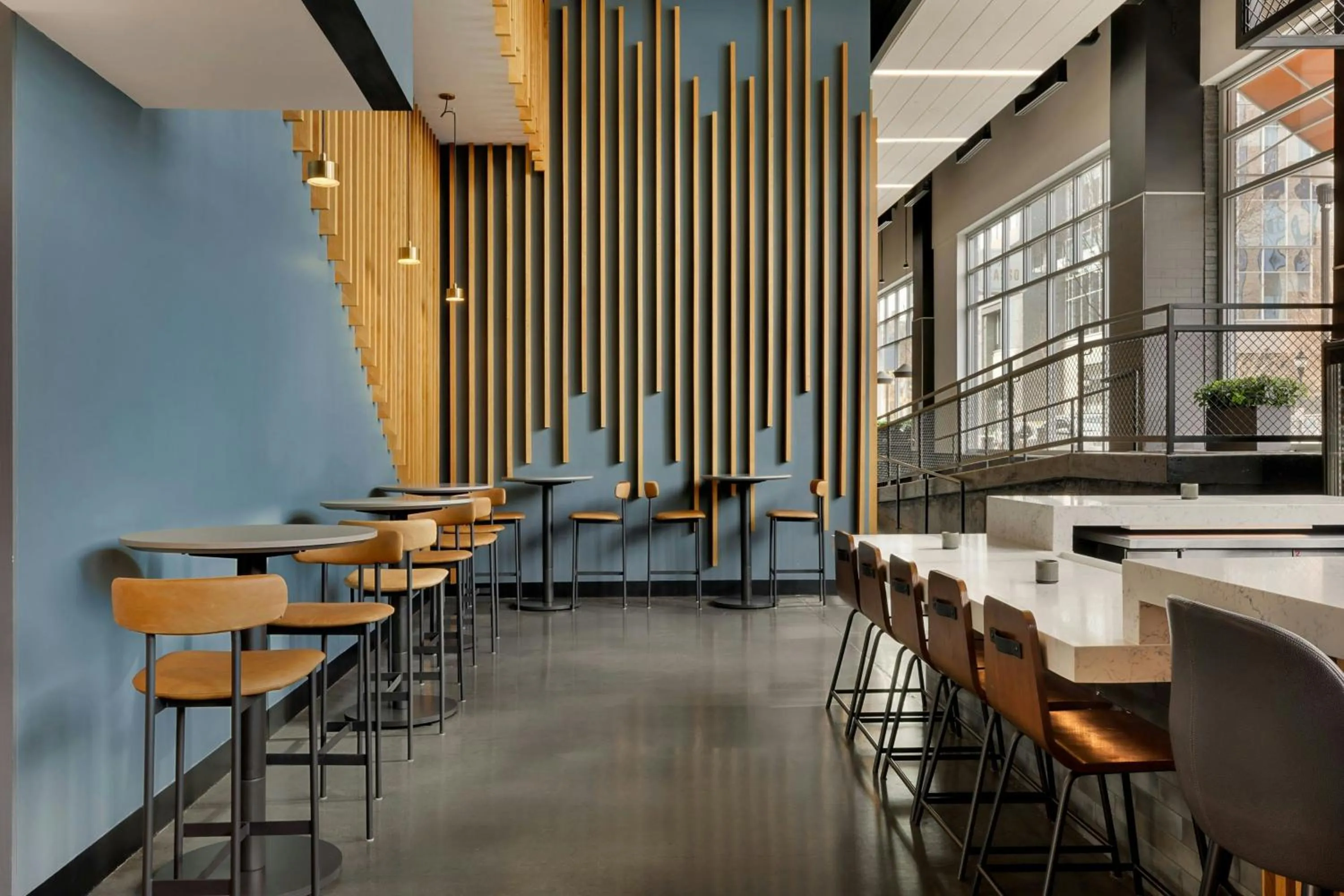 Lounge or bar in The Casso, Raleigh, a Tribute Portfolio Hotel